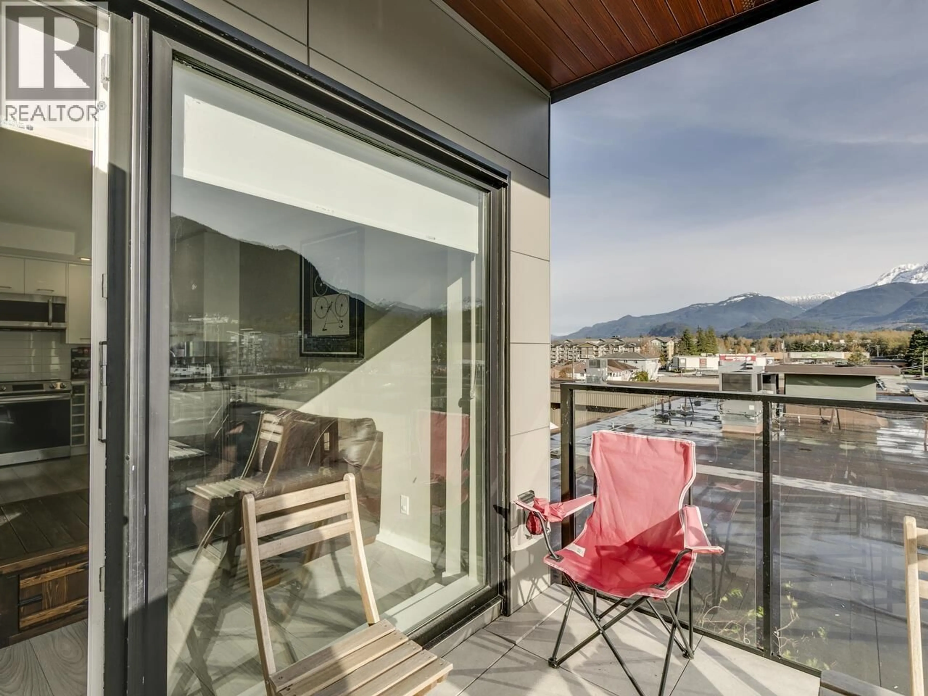 Balcony in the apartment, water/lake/river/ocean view for 416 - 38033 SECOND AVENUE, Squamish British Columbia V8B0C4