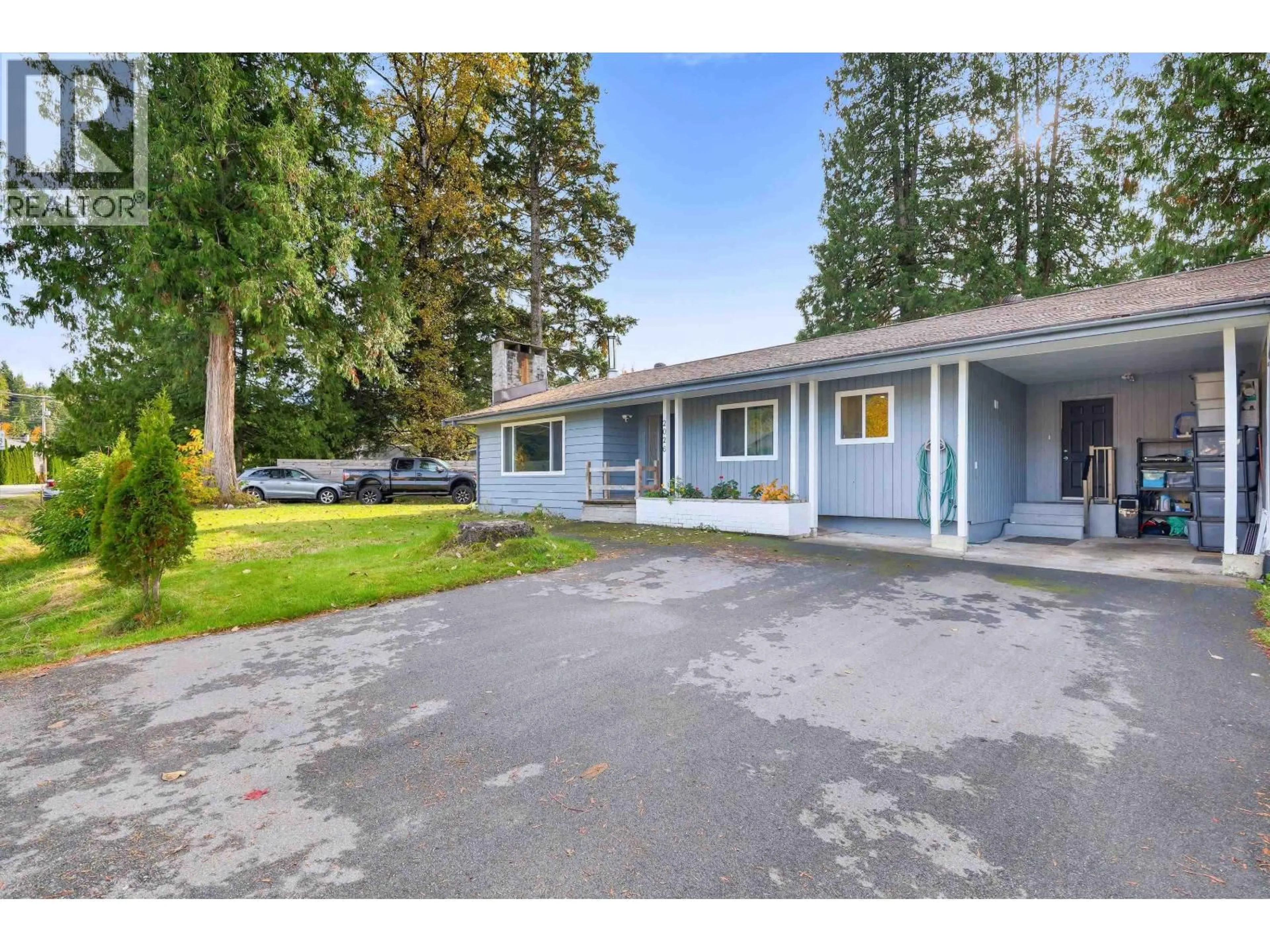 A pic from outside/outdoor area/front of a property/back of a property/a pic from drone, street for 2026 GARIBALDI WAY, Squamish British Columbia V0N1T0
