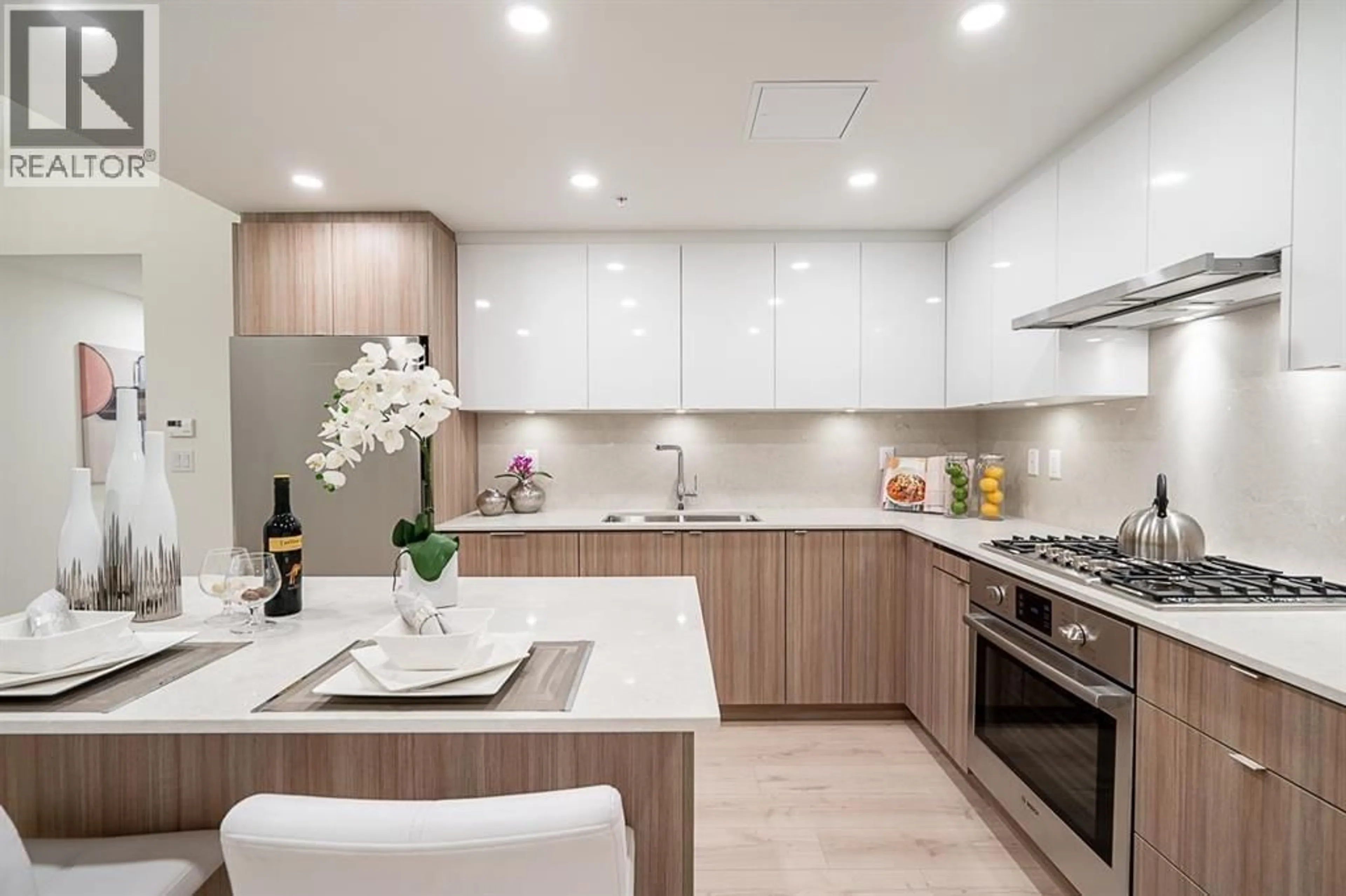 Contemporary kitchen, unknown for 202 - 8428 PARK ROAD, Richmond British Columbia V6Y0K1