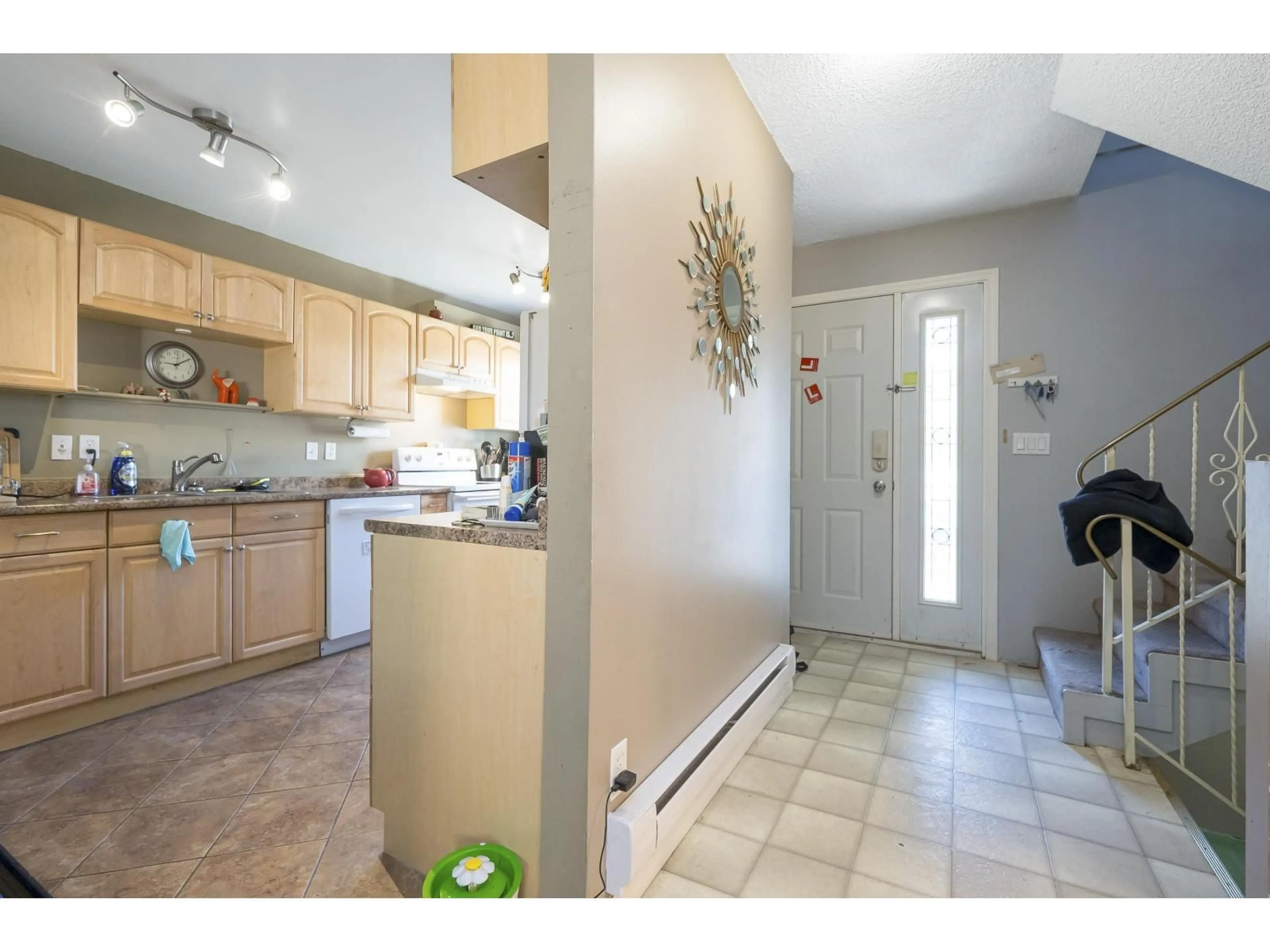 Unknown for 12 - 2830 BOURQUIN WEST, Abbotsford British Columbia V2S5N8