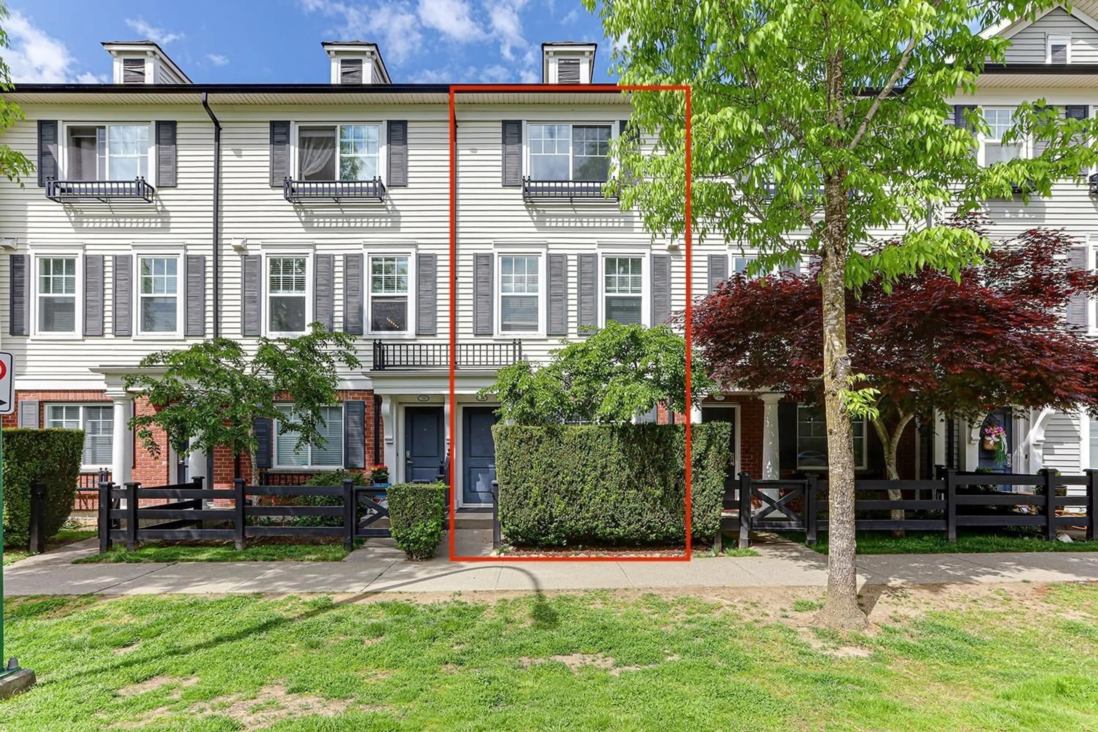 Patio, street for 38 - 18983 72A, Surrey British Columbia V4A1A5