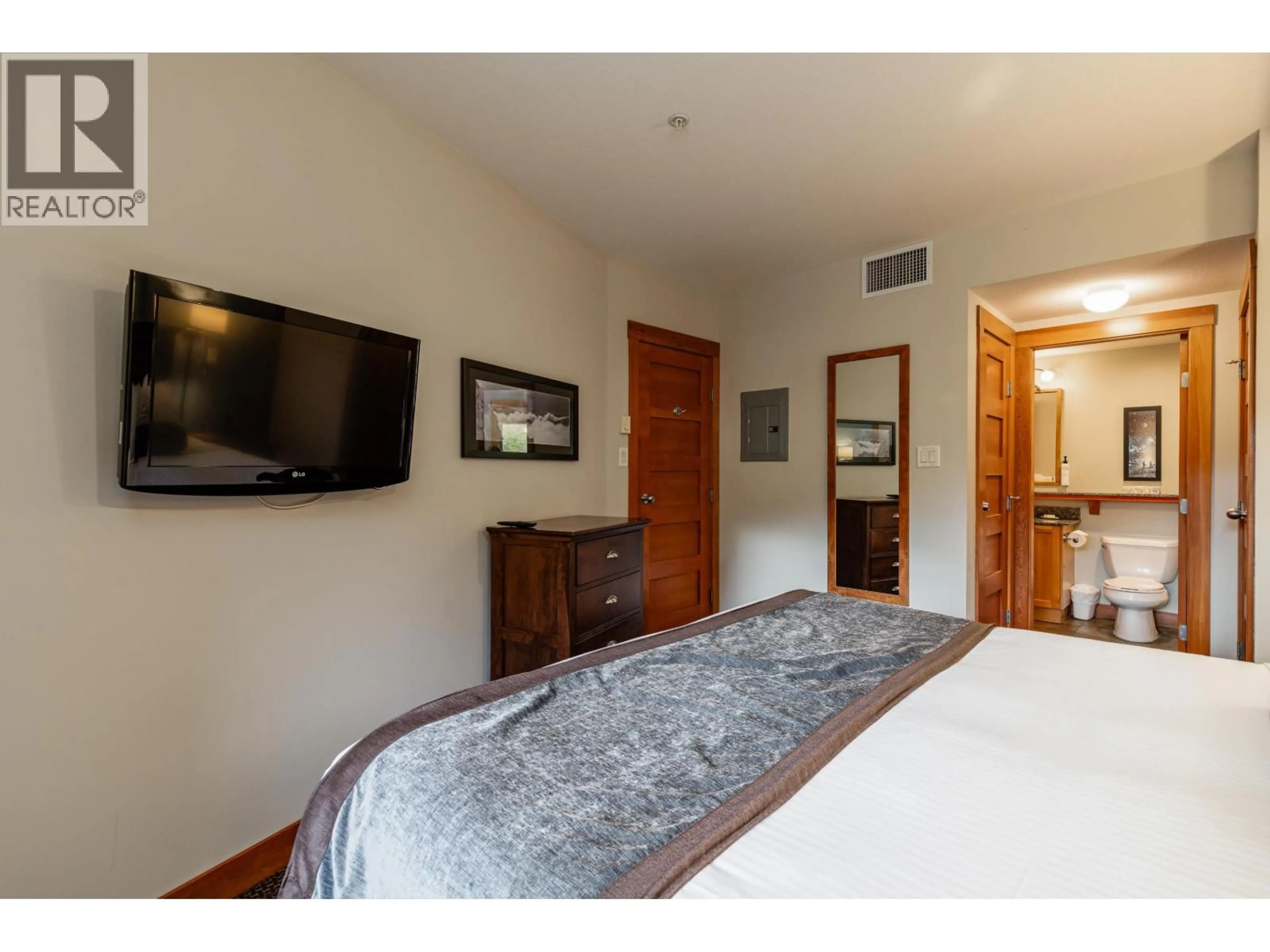 A pic of a room for 315B - 2036 LONDON LANE, Whistler British Columbia V8E0N7