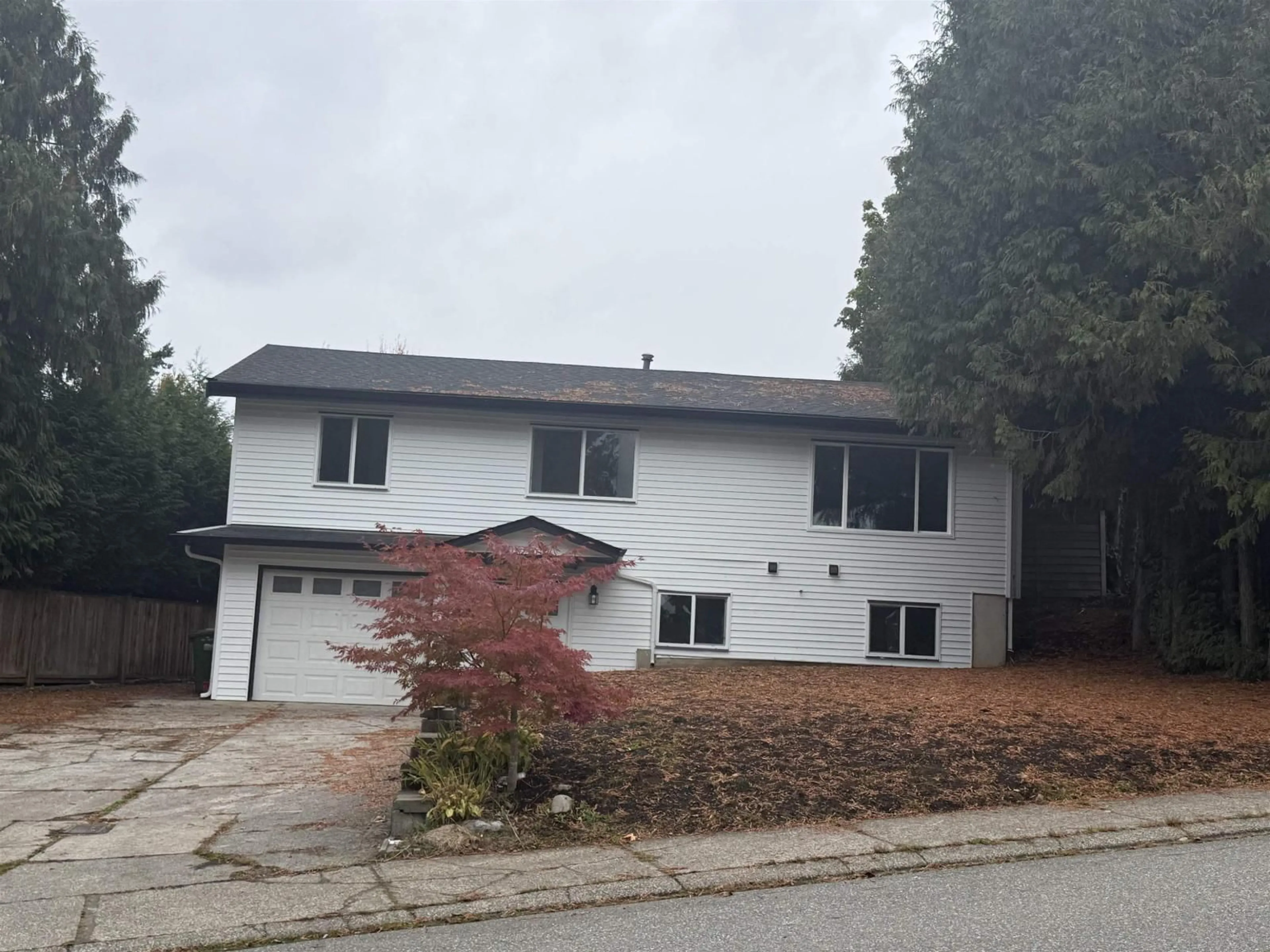 Home with vinyl exterior material, street for 31379 WINTON, Abbotsford British Columbia V2T6L7