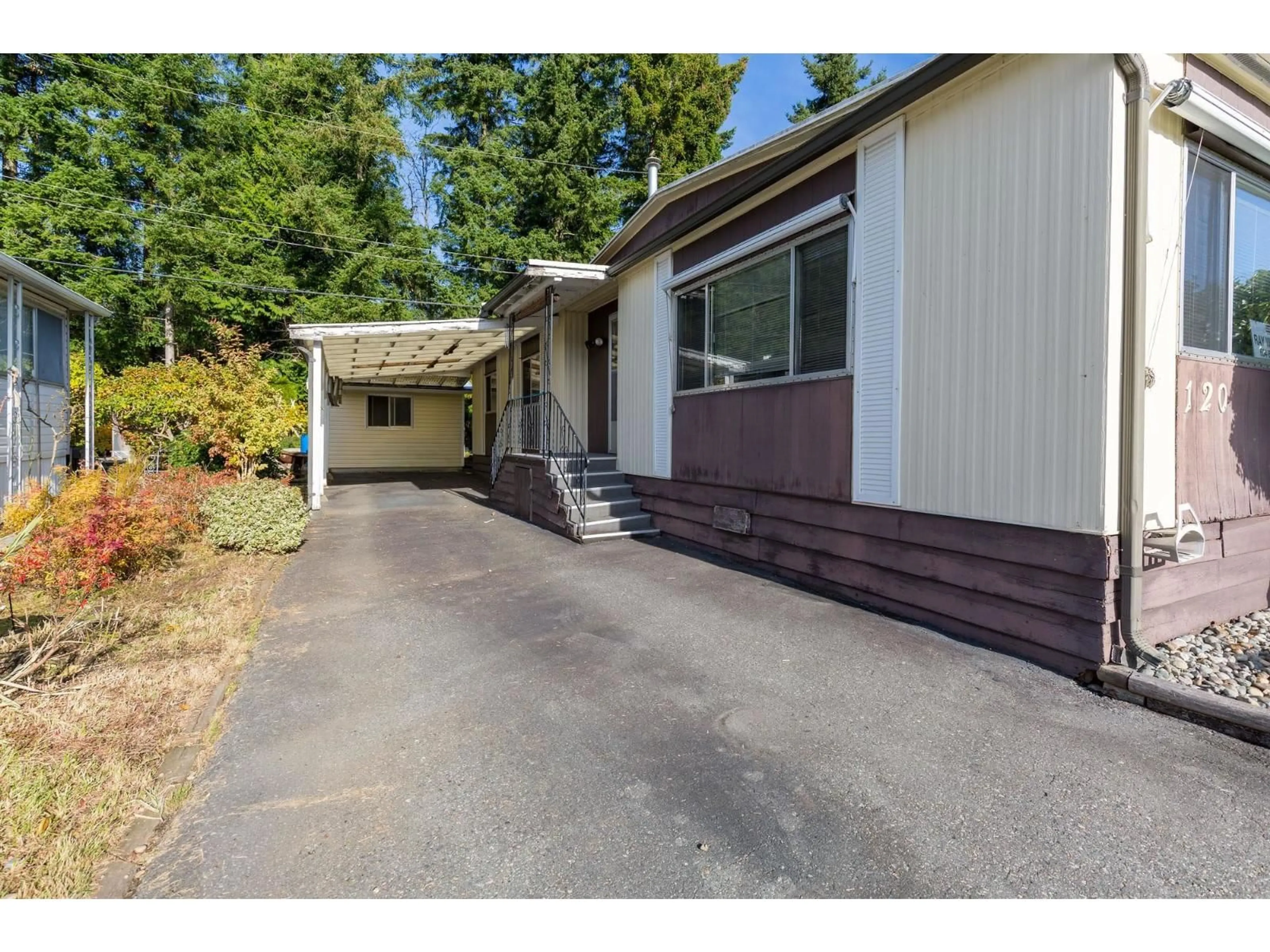 Unknown for 120 - 3031 200, Langley British Columbia V2Z1N5