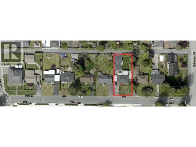 723 IVY AVENUE, Coquitlam 2