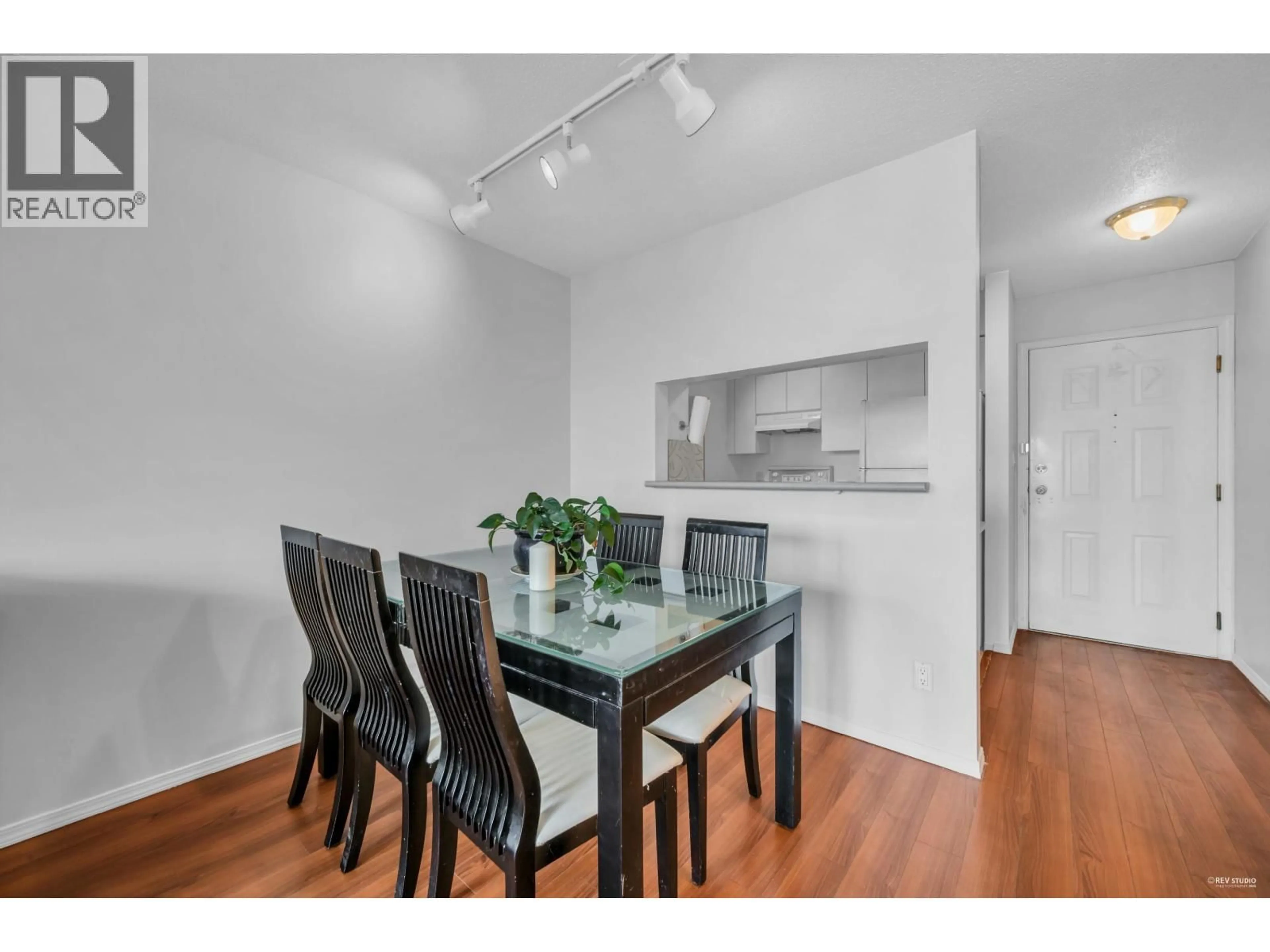 Standard kitchen, wood/laminate floor for 1007 - 3489 ASCOT PLACE, Vancouver British Columbia V5R6B6