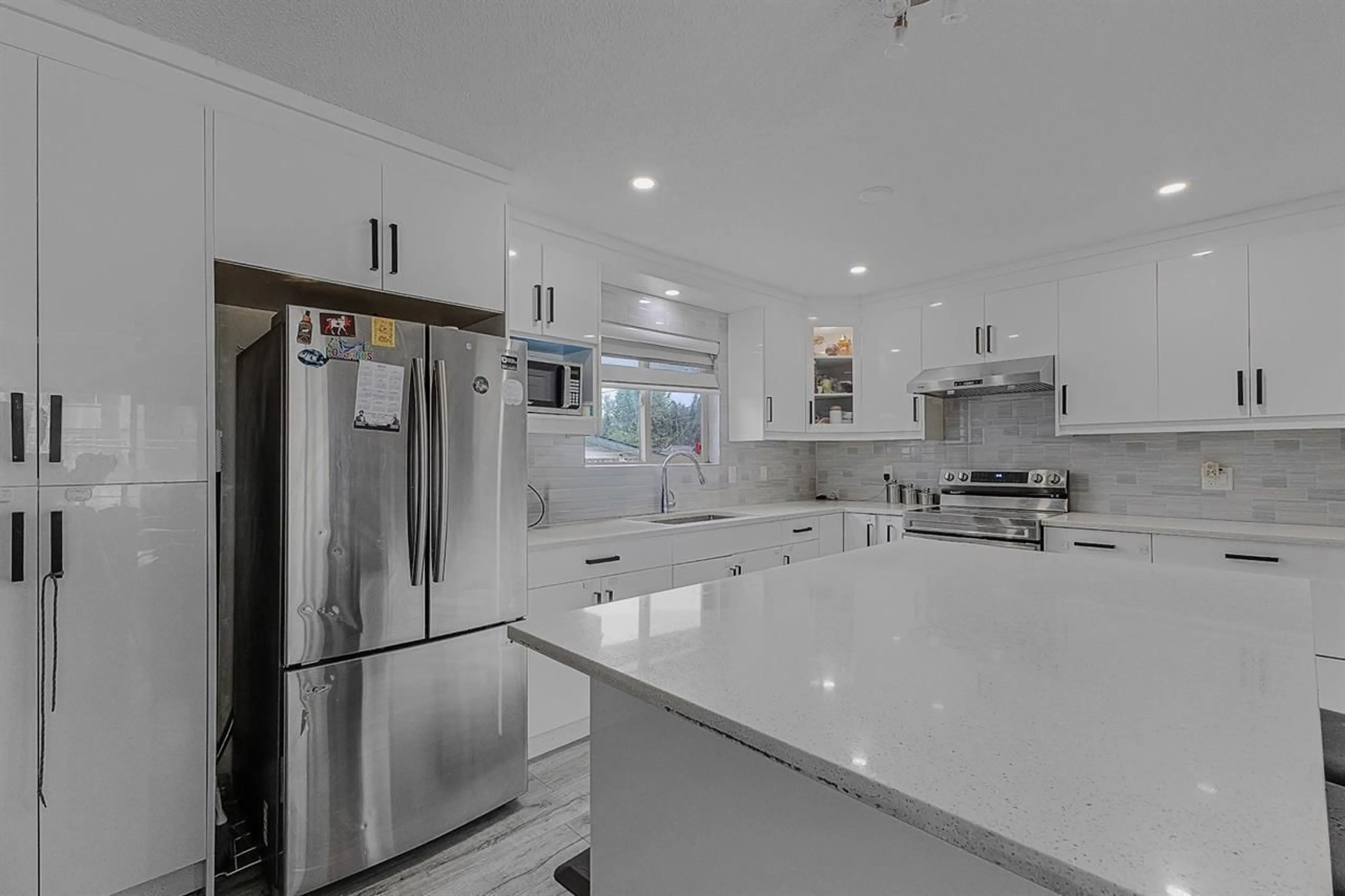 Unknown for 7955 HURD, Mission British Columbia V2V3J7