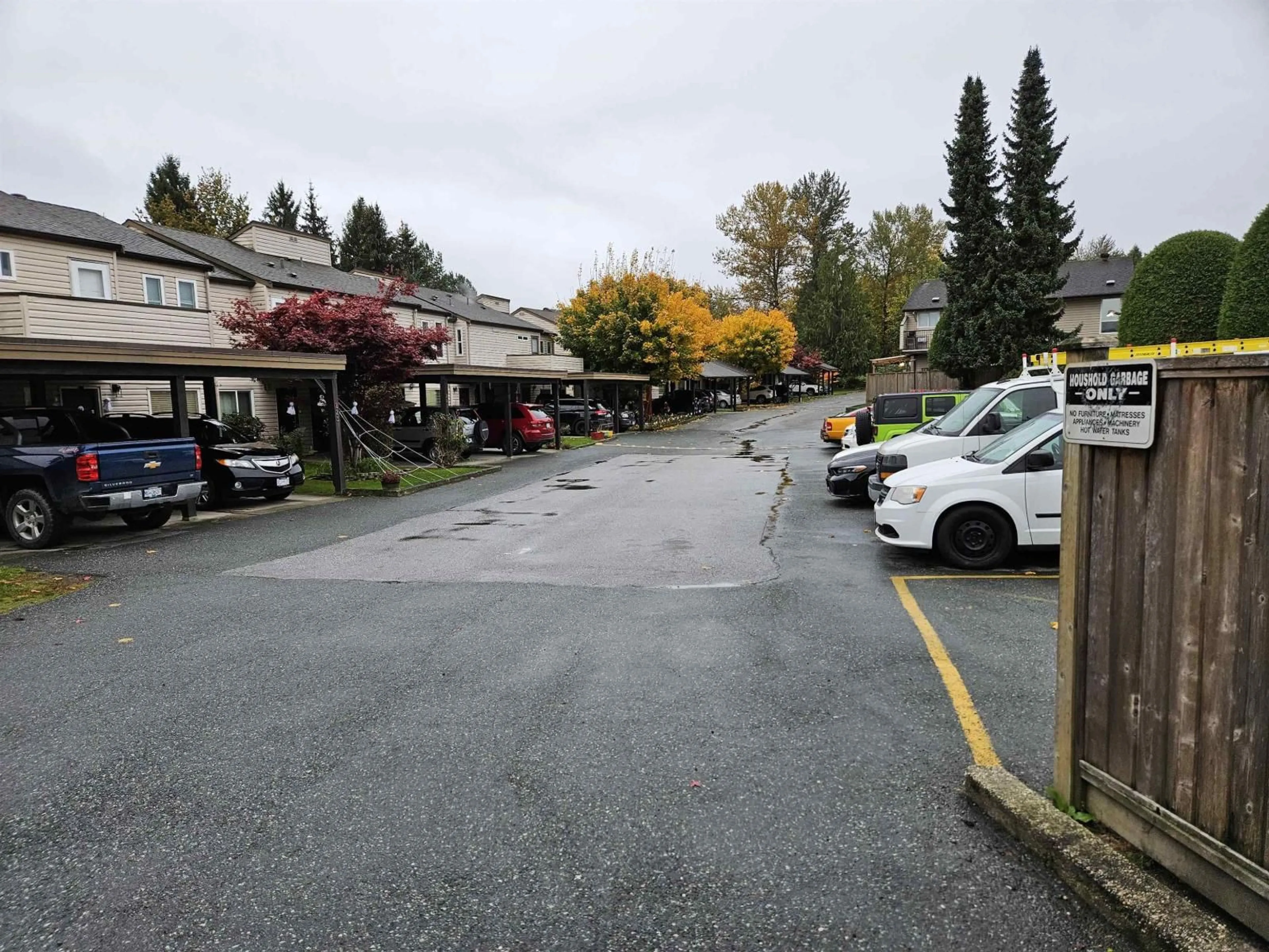 Parking for 255 - 27411 28, Langley British Columbia V4W3V1