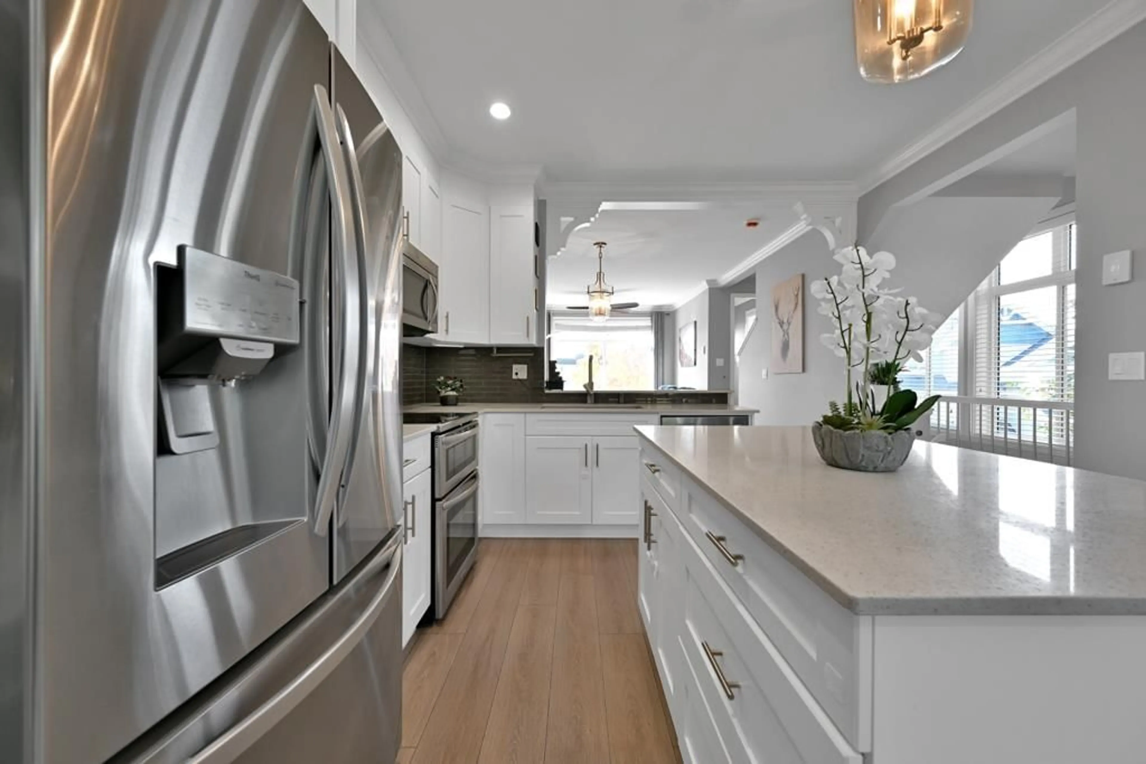 Contemporary kitchen, unknown for 15 - 7198 179, Surrey British Columbia V3S8C5