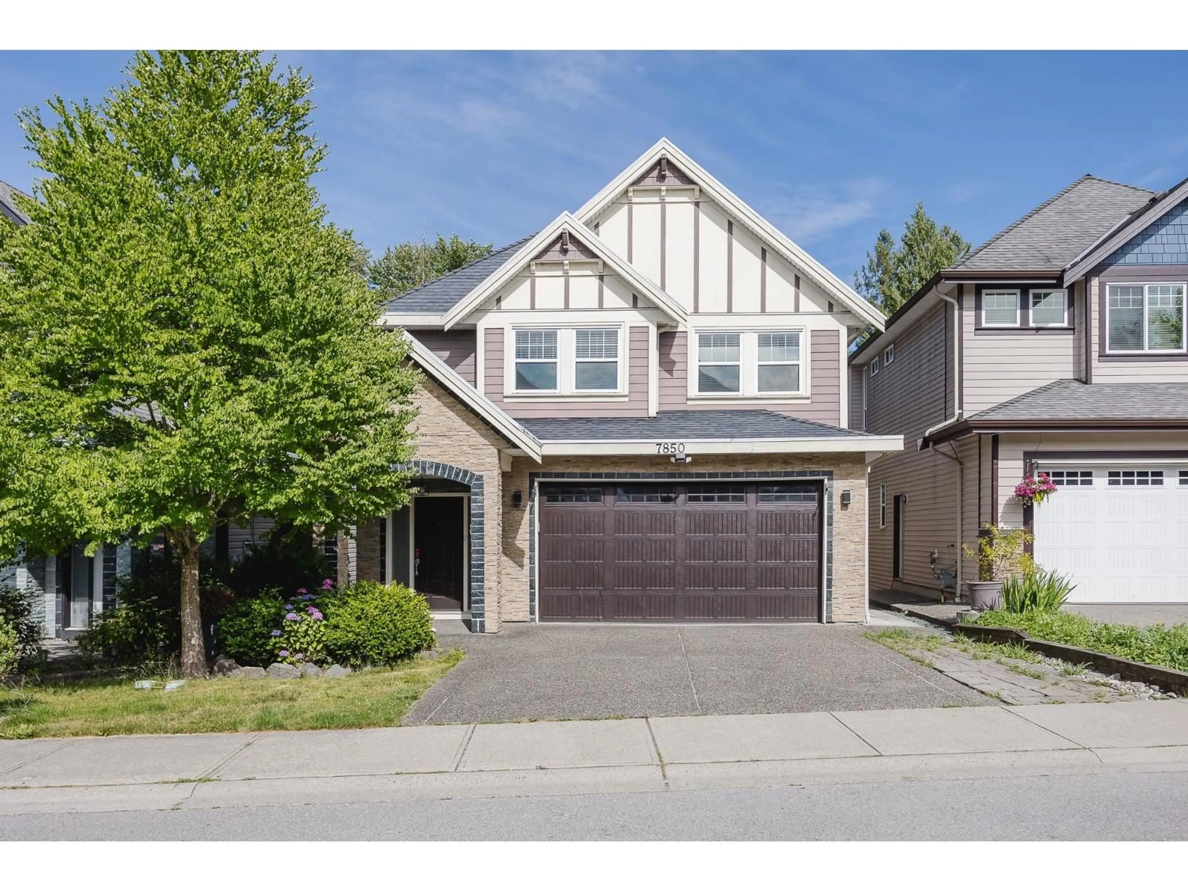 Home with brick exterior material, street for 7850 211B, Langley British Columbia V2Y0H5