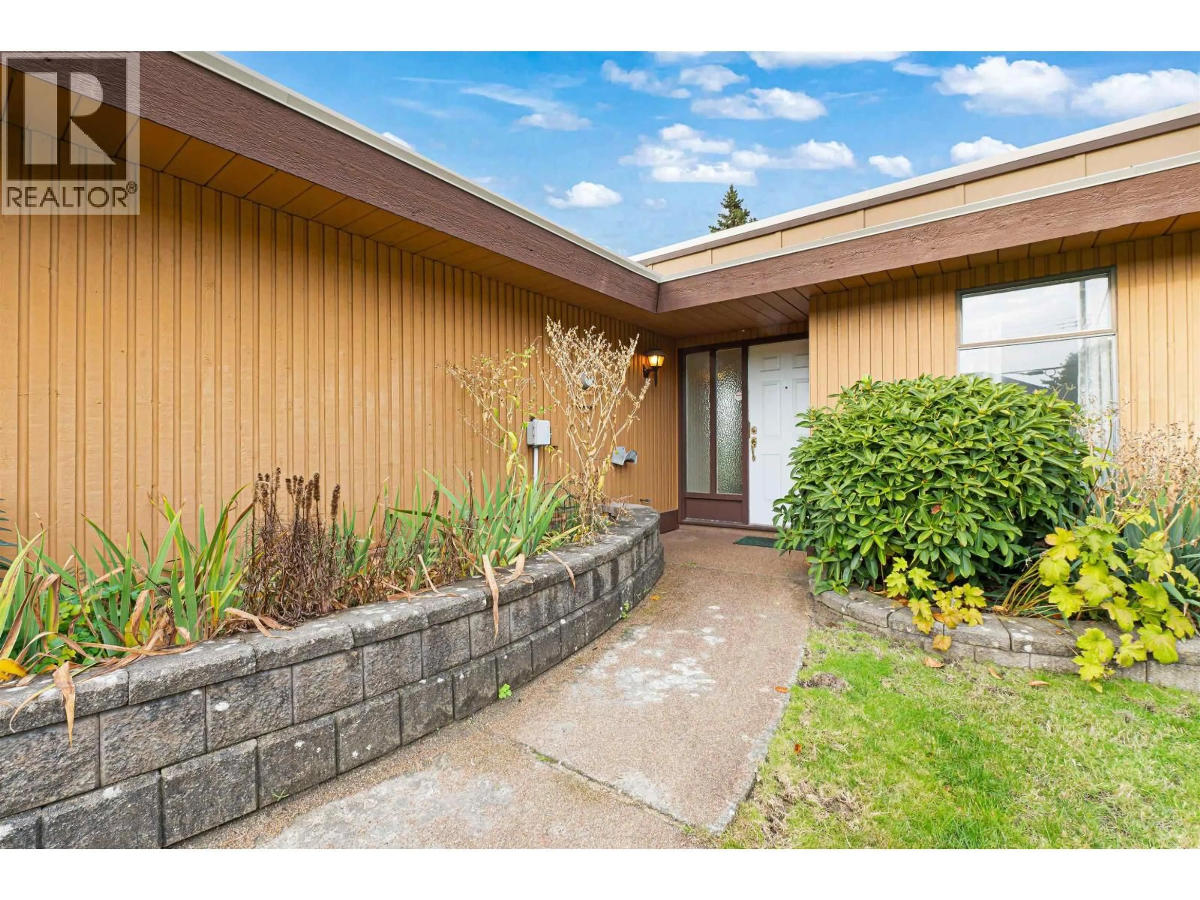 Unknown for 6611 FRANCIS ROAD, Richmond British Columbia V7C1K4