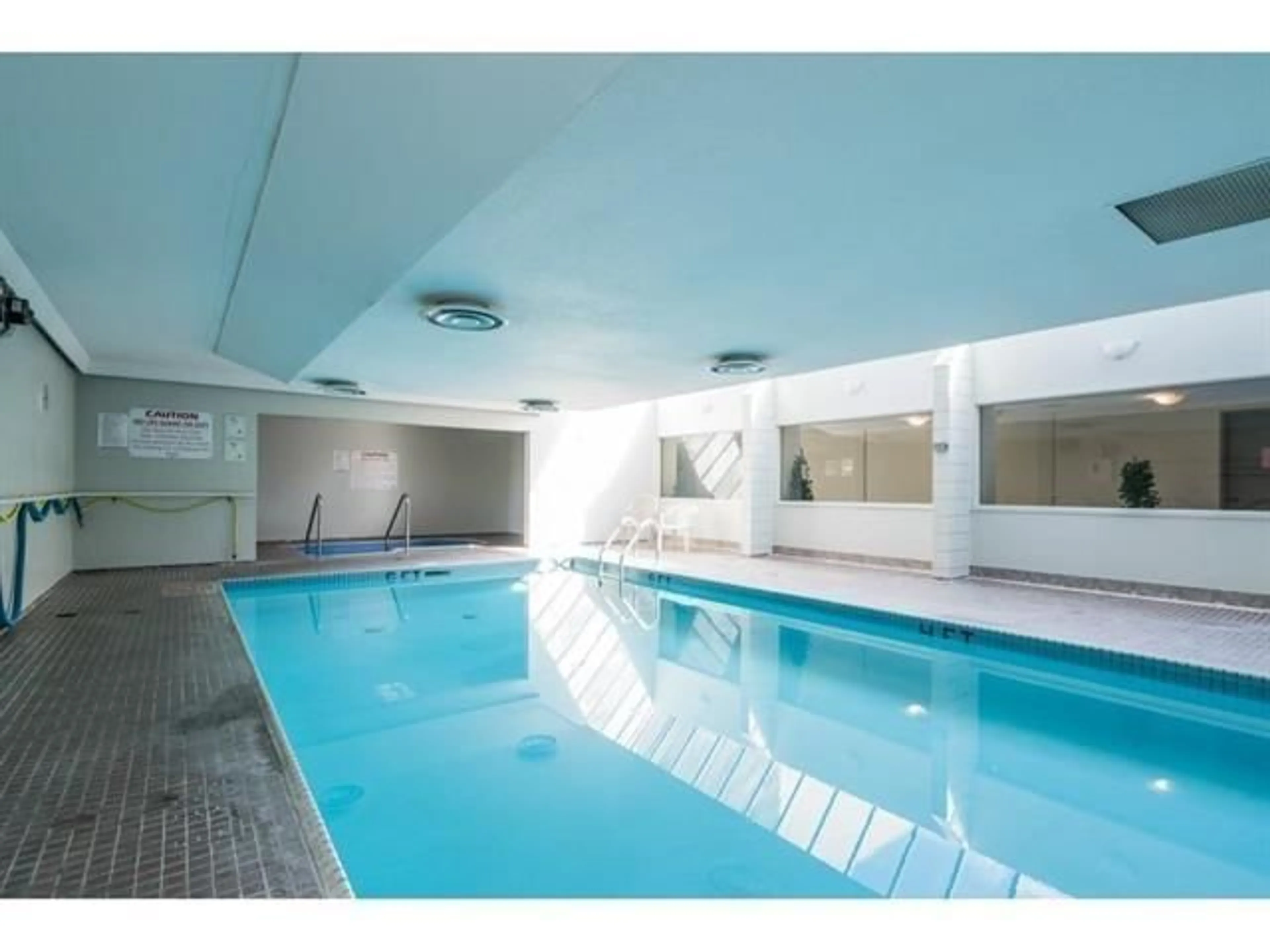Pool for 333 - 31955 OLD YALE, Abbotsford British Columbia V2T4N1