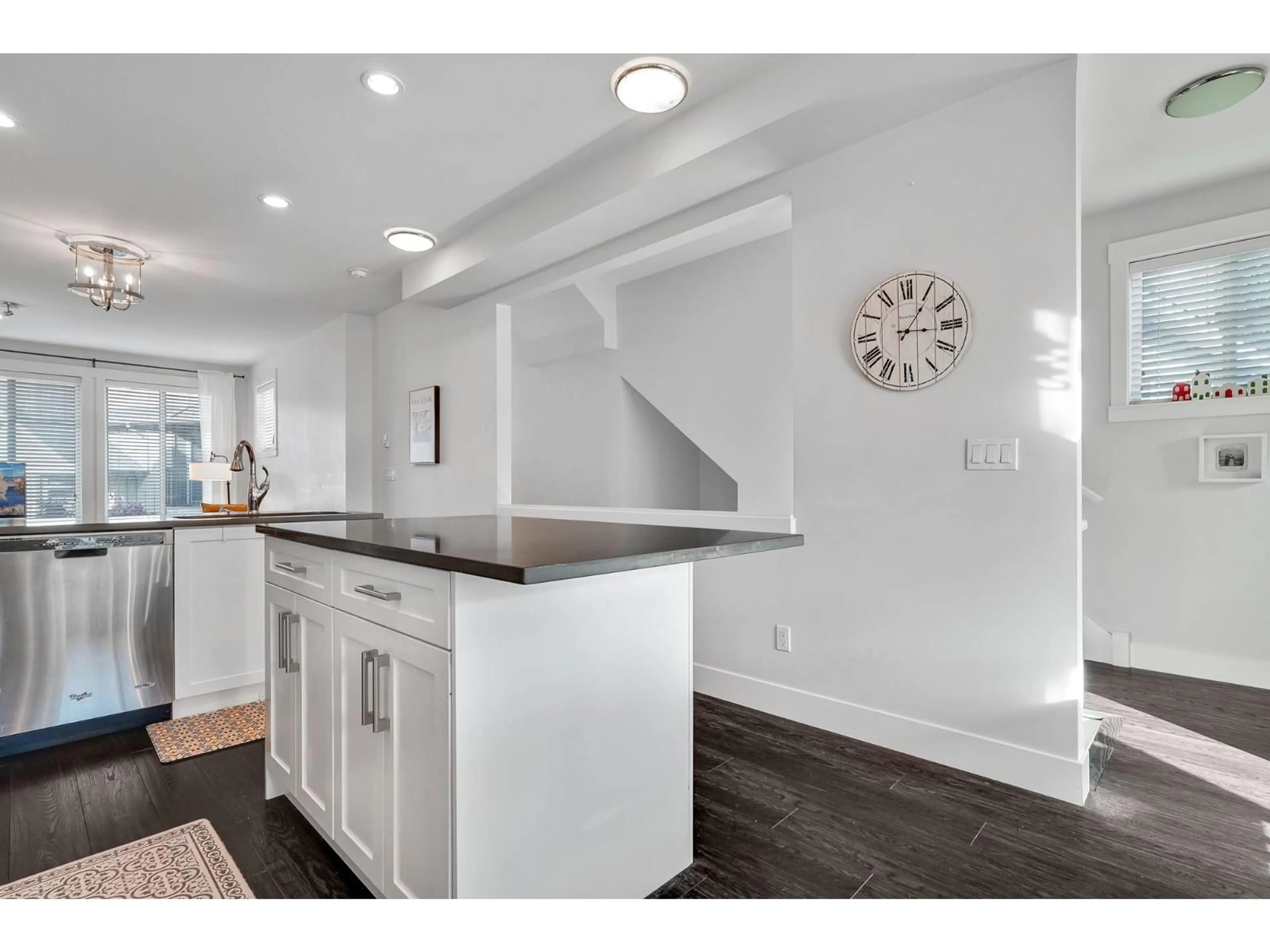 Open concept kitchen, unknown for 3 - 3266 147, Surrey British Columbia V4P1Z8