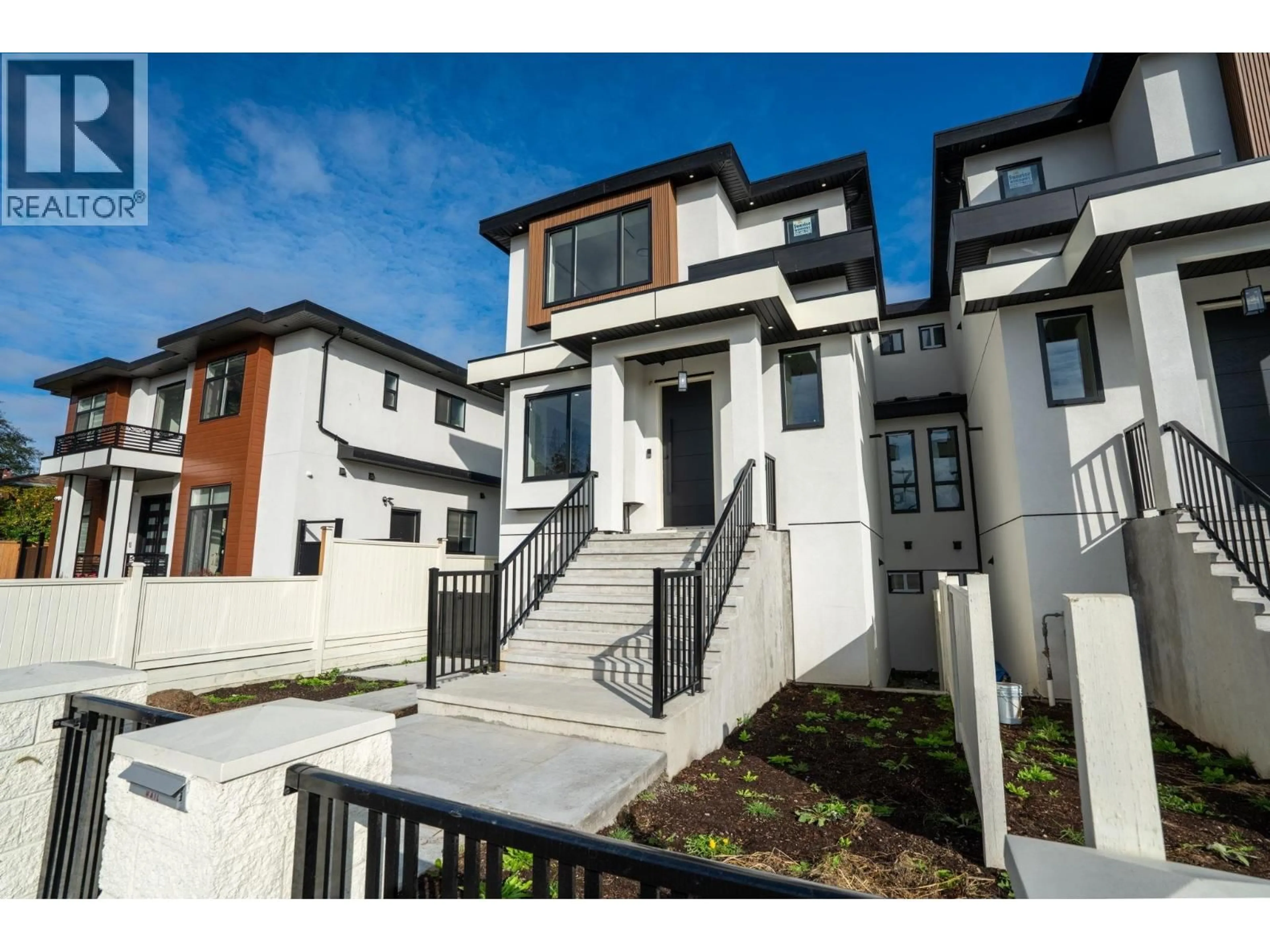 Unknown for 5685 LAUREL STREET, Burnaby British Columbia V5G1N4