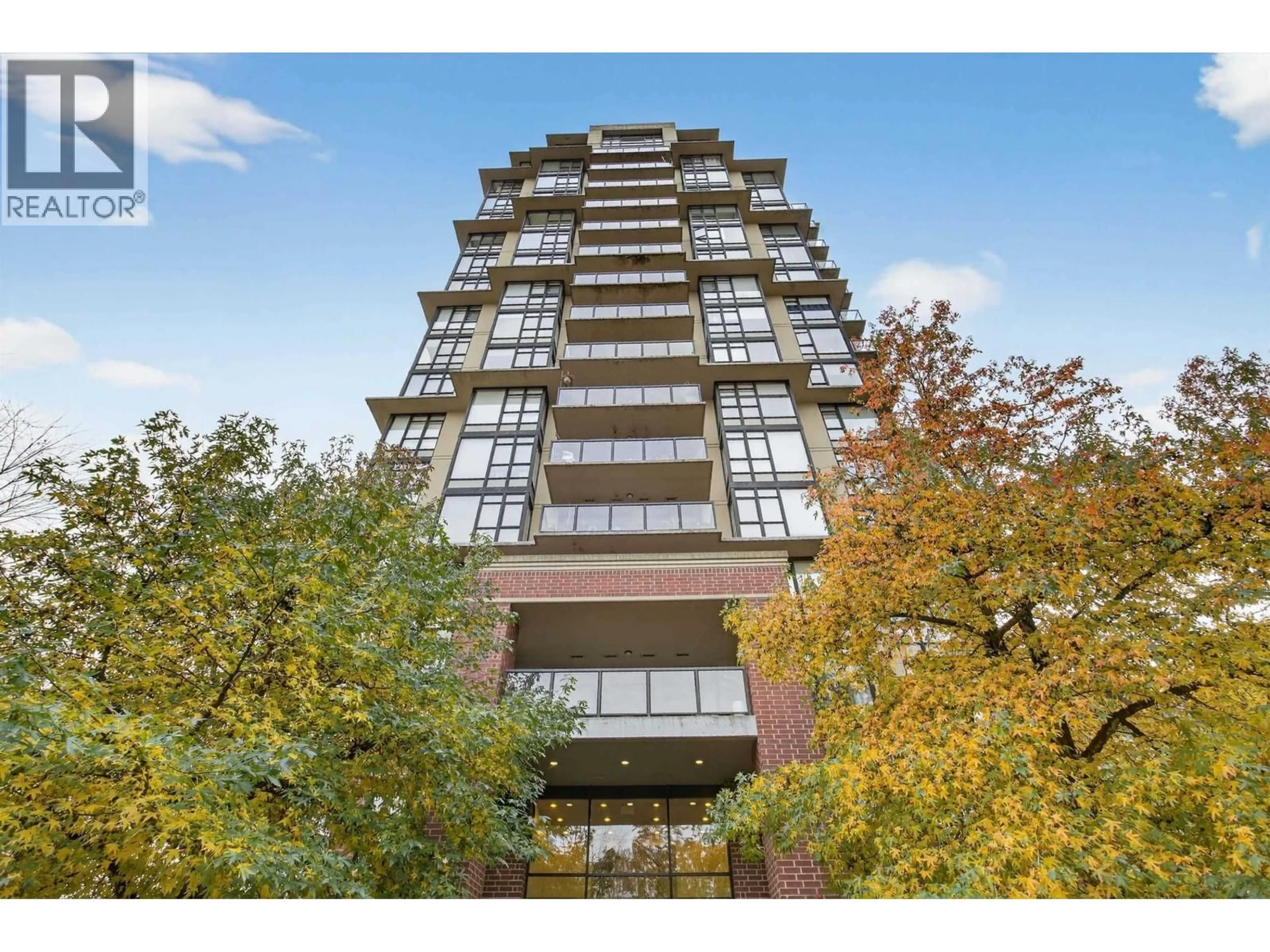 Indoor foyer for 702 - 11 ROYAL AVENUE, New Westminster British Columbia V3L0A8