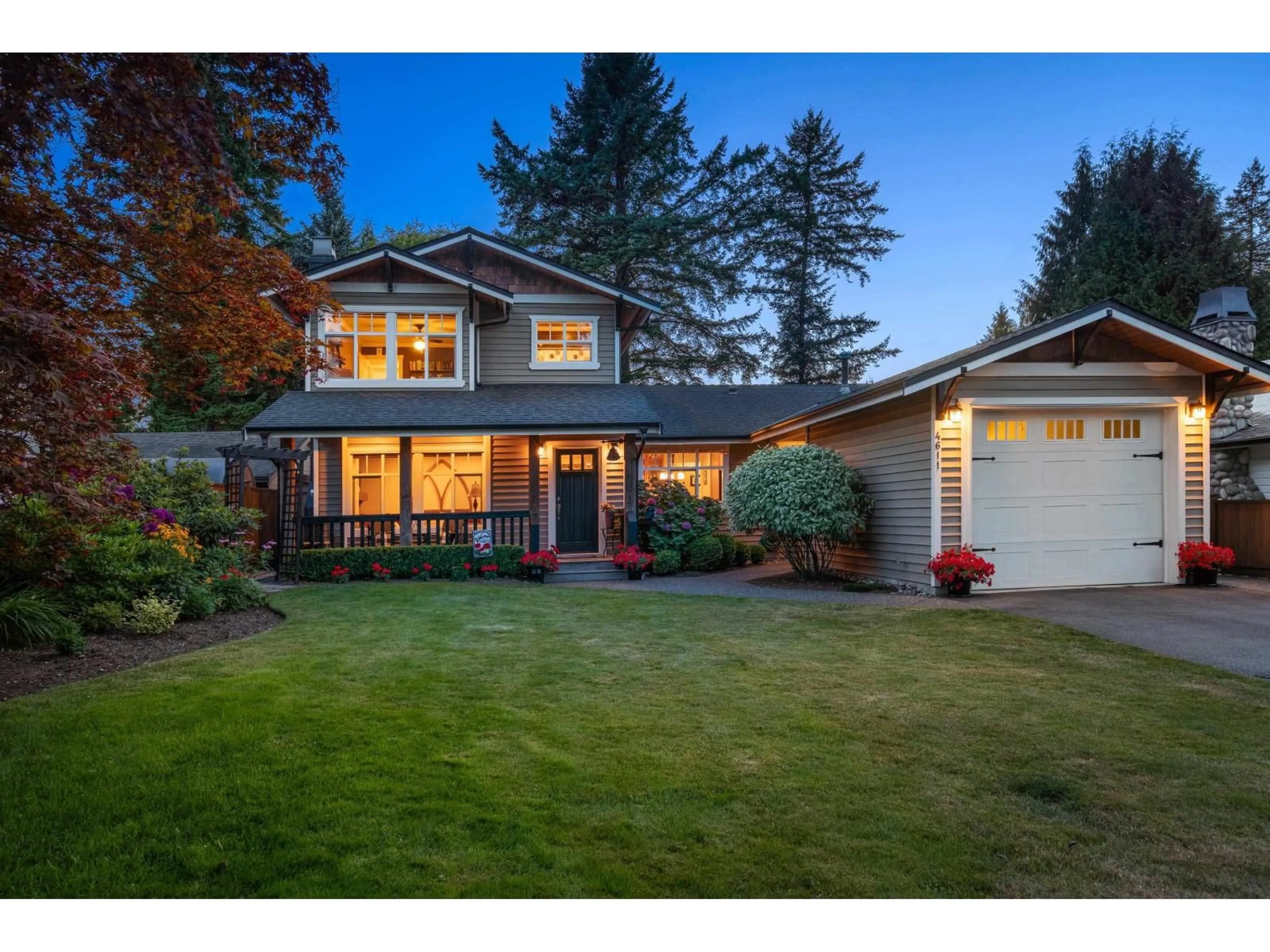 Home with vinyl exterior material, street for 4611 198C, Langley British Columbia V3A5Z7