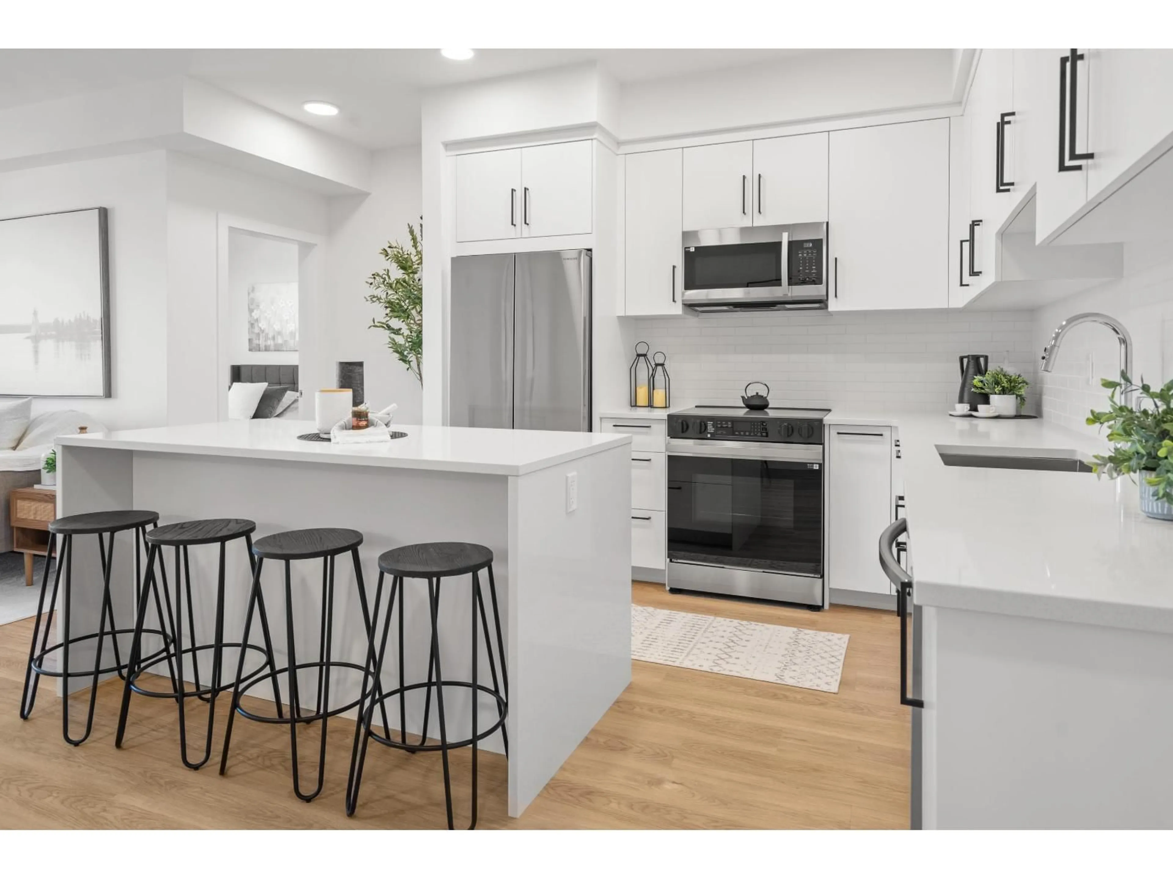 Open concept kitchen, unknown for 505 - 33816 SOUTH FRASER, Abbotsford British Columbia V2S0P2