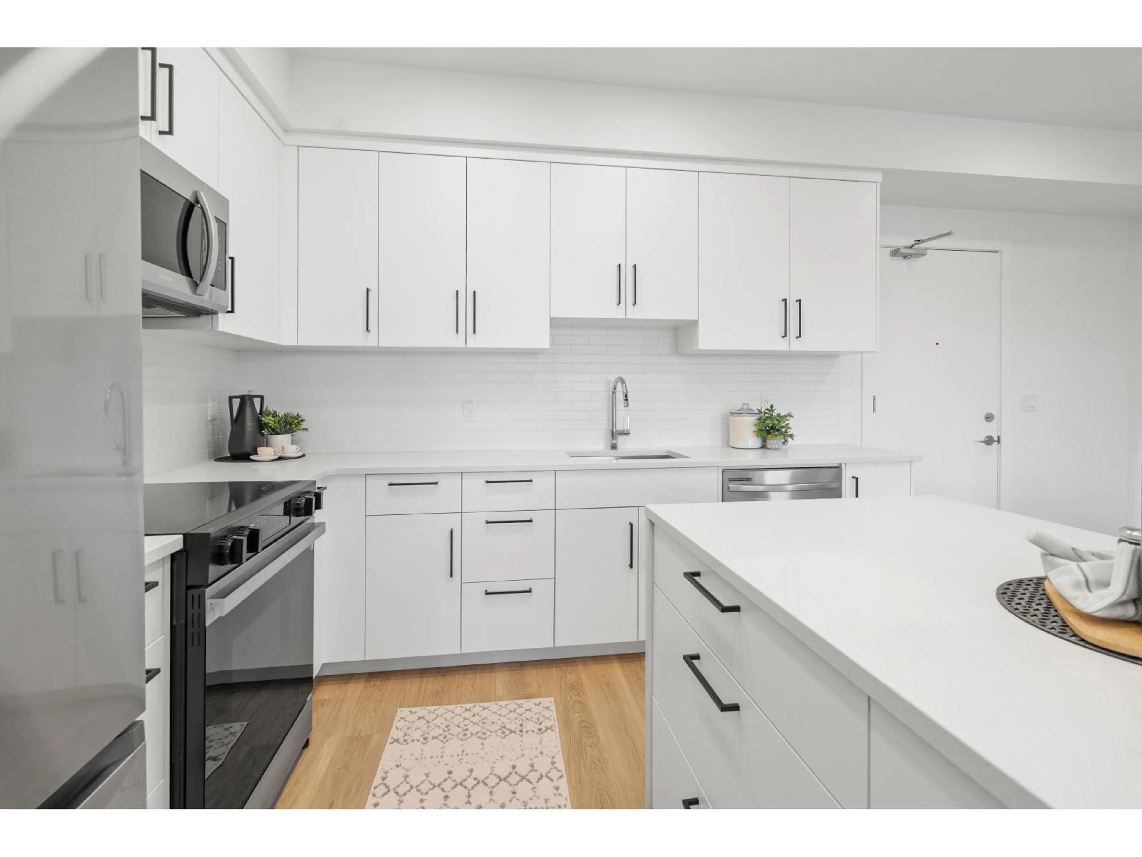 Standard kitchen, unknown for 505 - 33816 SOUTH FRASER, Abbotsford British Columbia V2S0P2