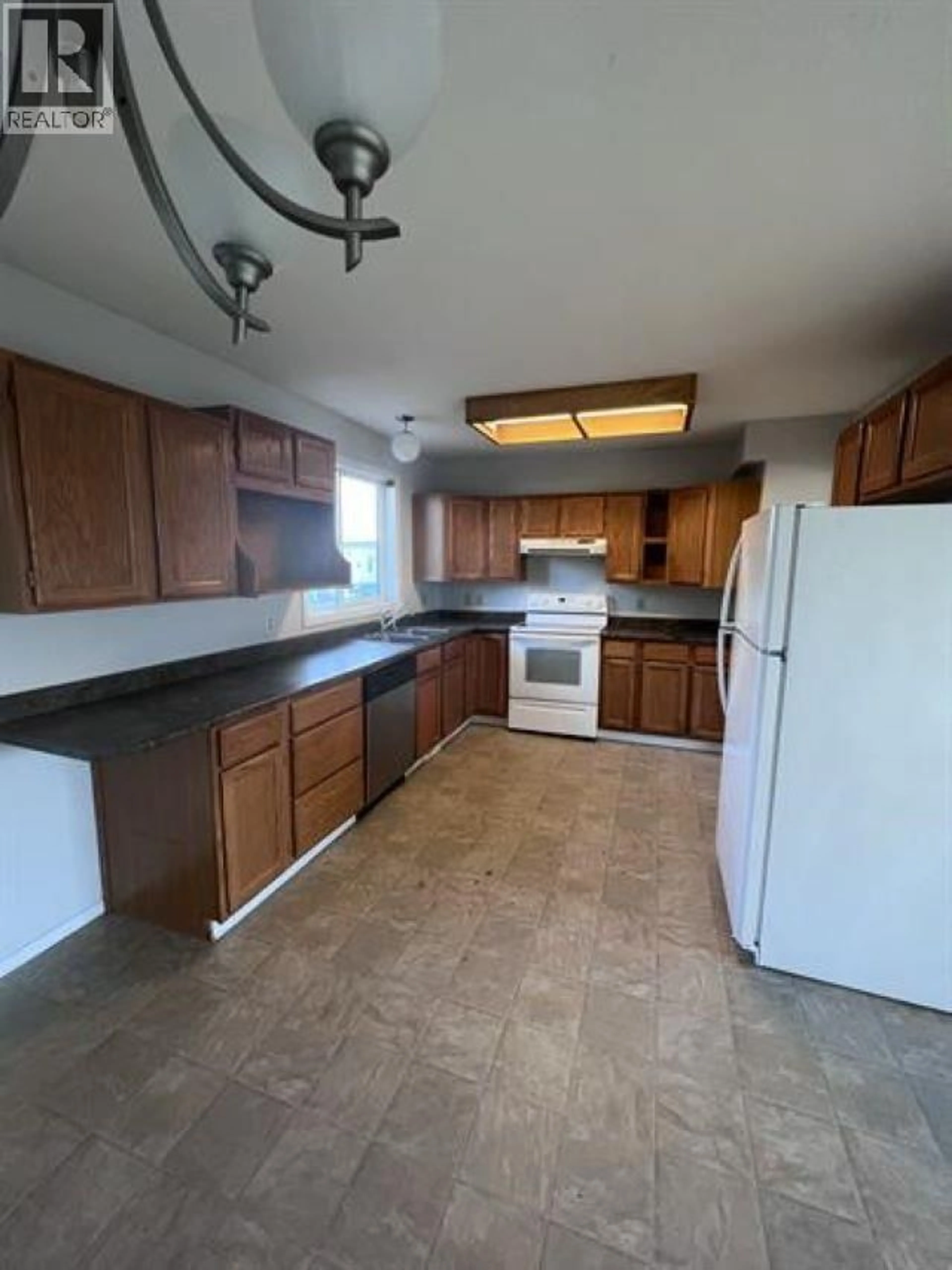 Standard kitchen, unknown for 3955 COTTONWOOD ROAD, Fort Nelson British Columbia V0C1R0