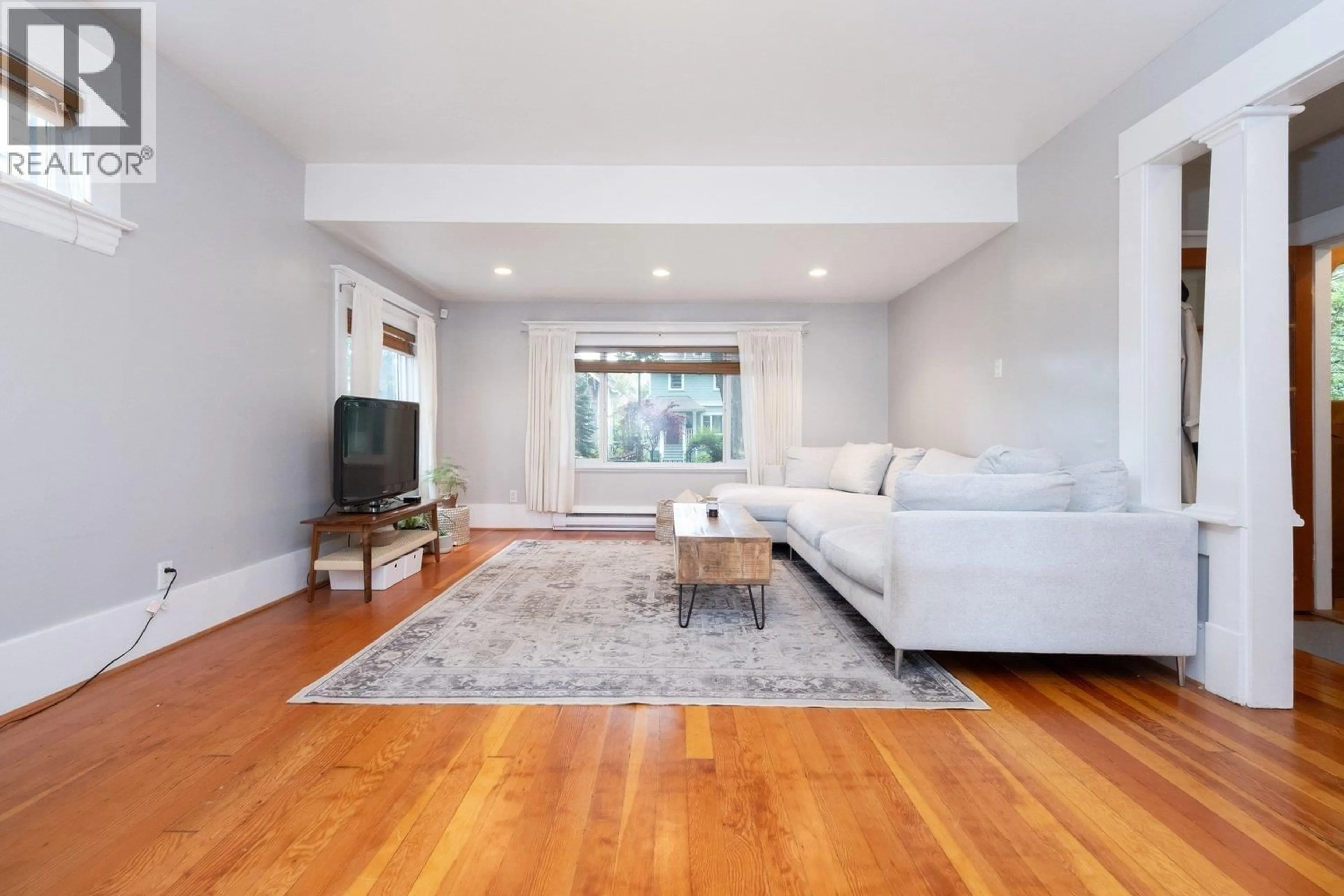 Living room with furniture, unknown for 1449 10TH AVENUE, Vancouver British Columbia V5N1X4