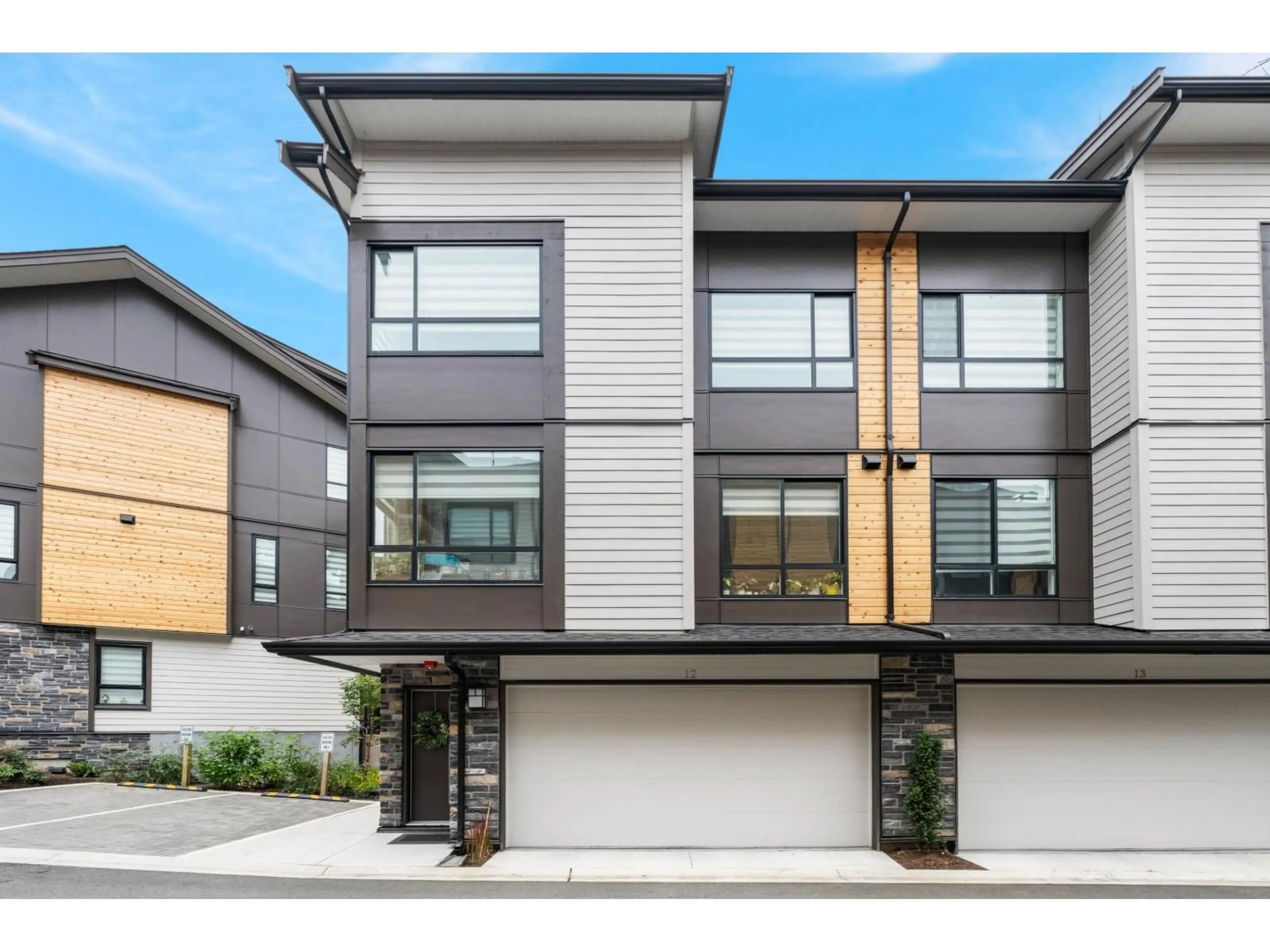 Home with vinyl exterior material, street for 12 - 20559 86, Langley British Columbia V2Y2B6