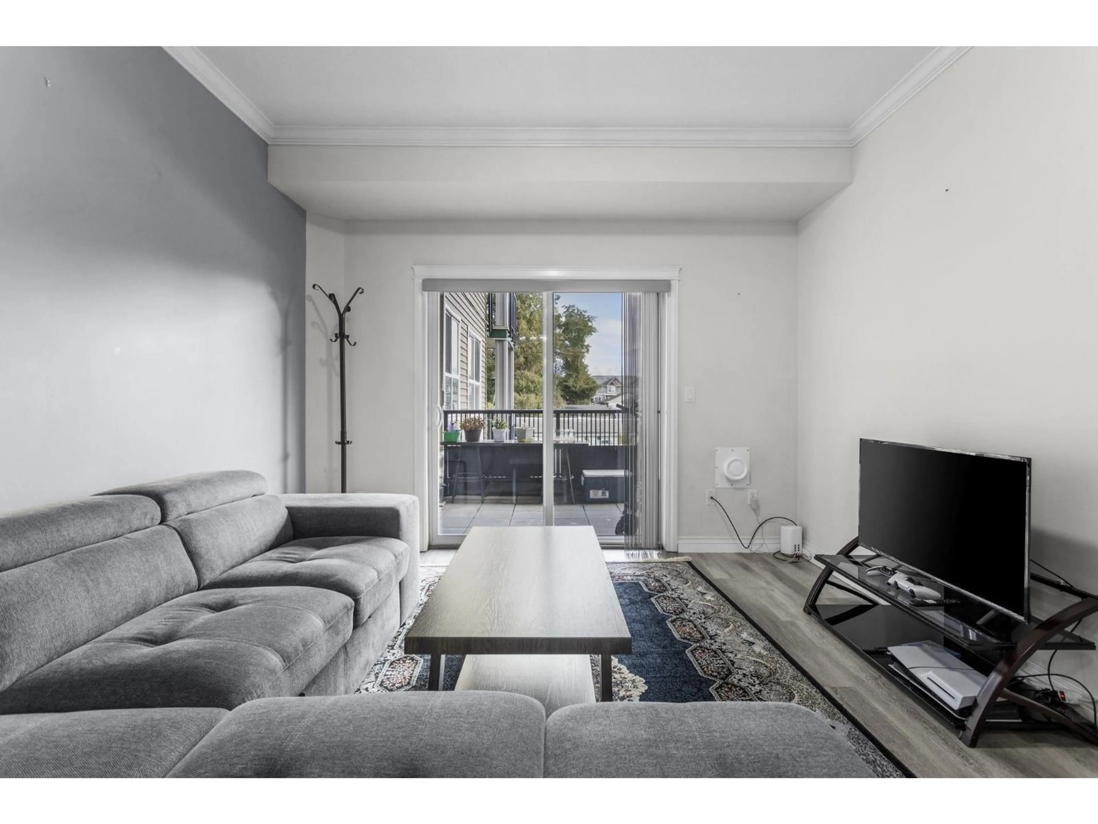 Living room with furniture, unknown for 110 - 46053 CHILLIWACK CENTRAL ROAD, Chilliwack British Columbia V2P1J5