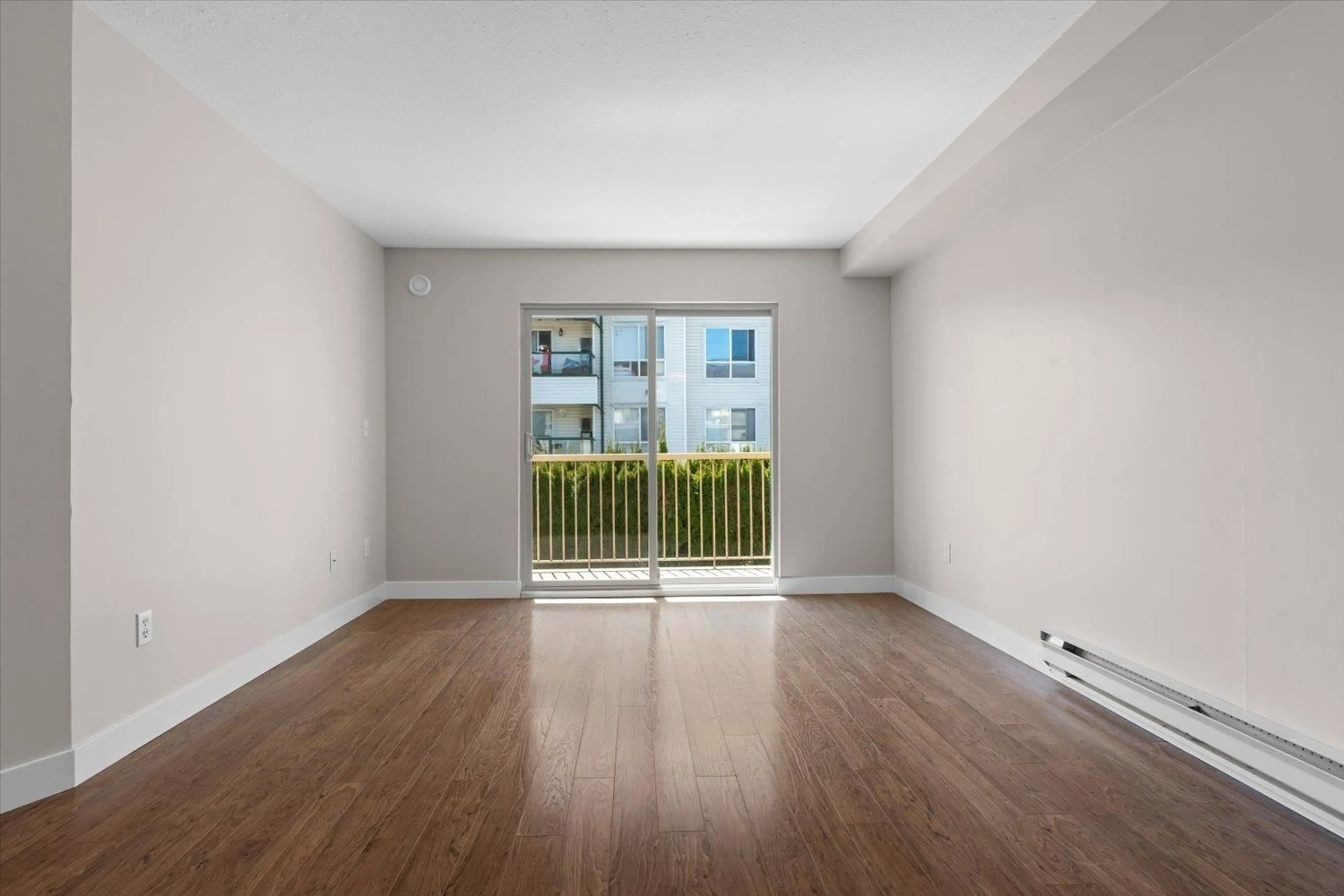 A pic of a room for 205 - 7435 SHAW AVENUE, Chilliwack British Columbia V2R3C1