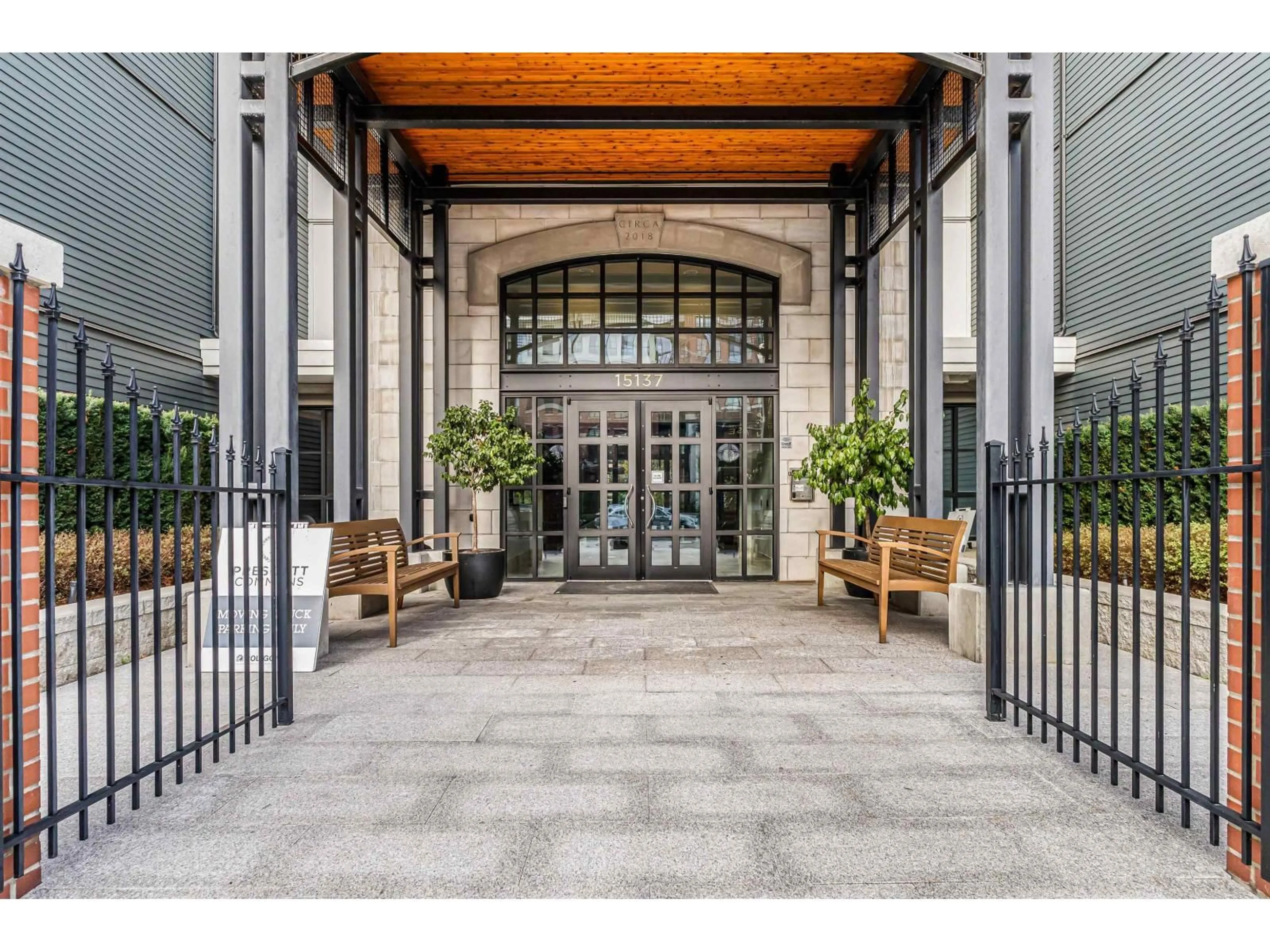 Indoor foyer for 119 - 15137 33, Surrey British Columbia V3Z0Y1