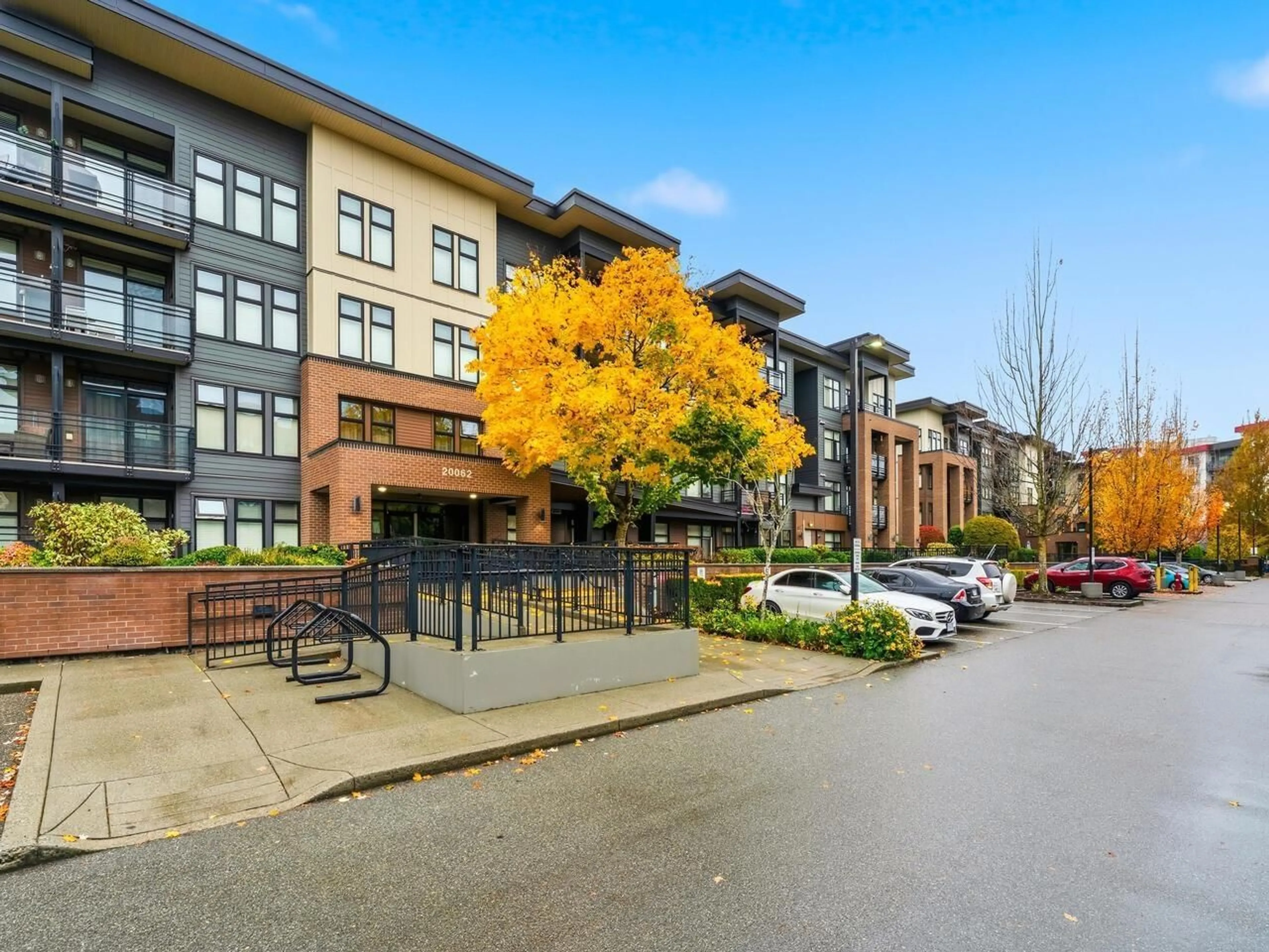 Patio, unknown for 206 - 20062 FRASER HIGHWAY, Langley British Columbia V3A0E6