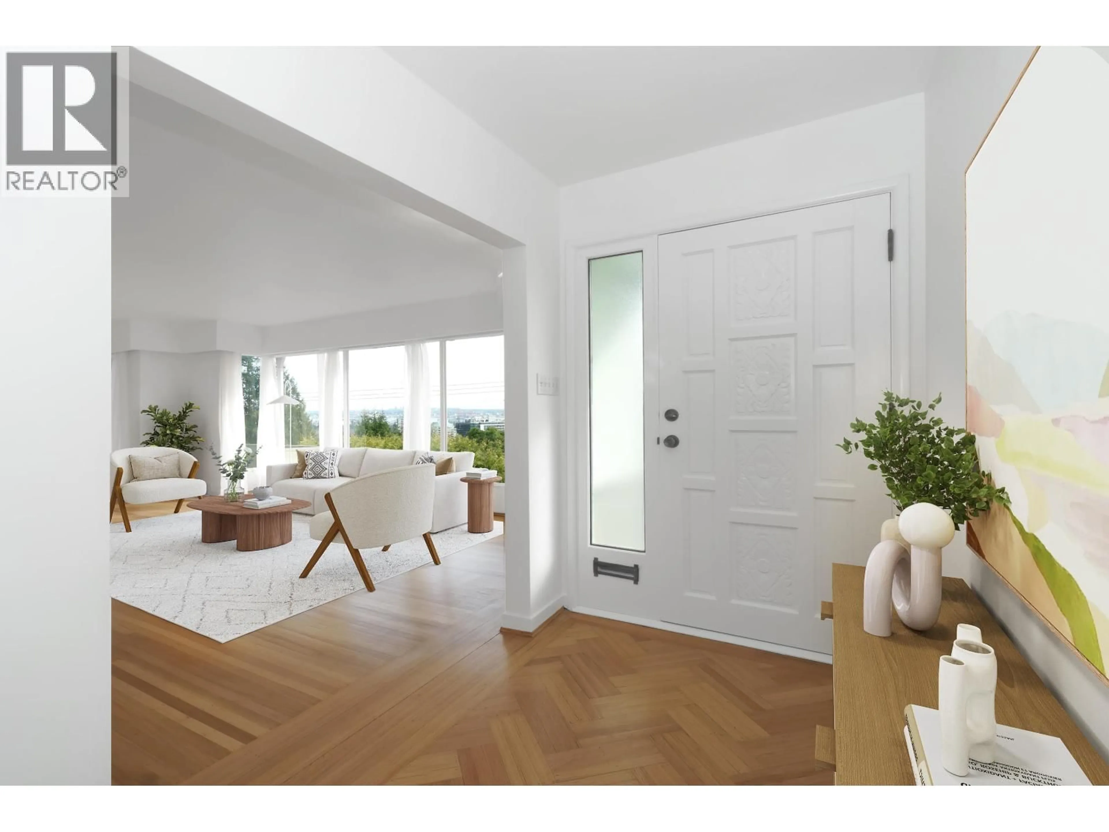 Indoor entryway for 875 ESQUIMALT AVENUE, West Vancouver British Columbia V7T1J9