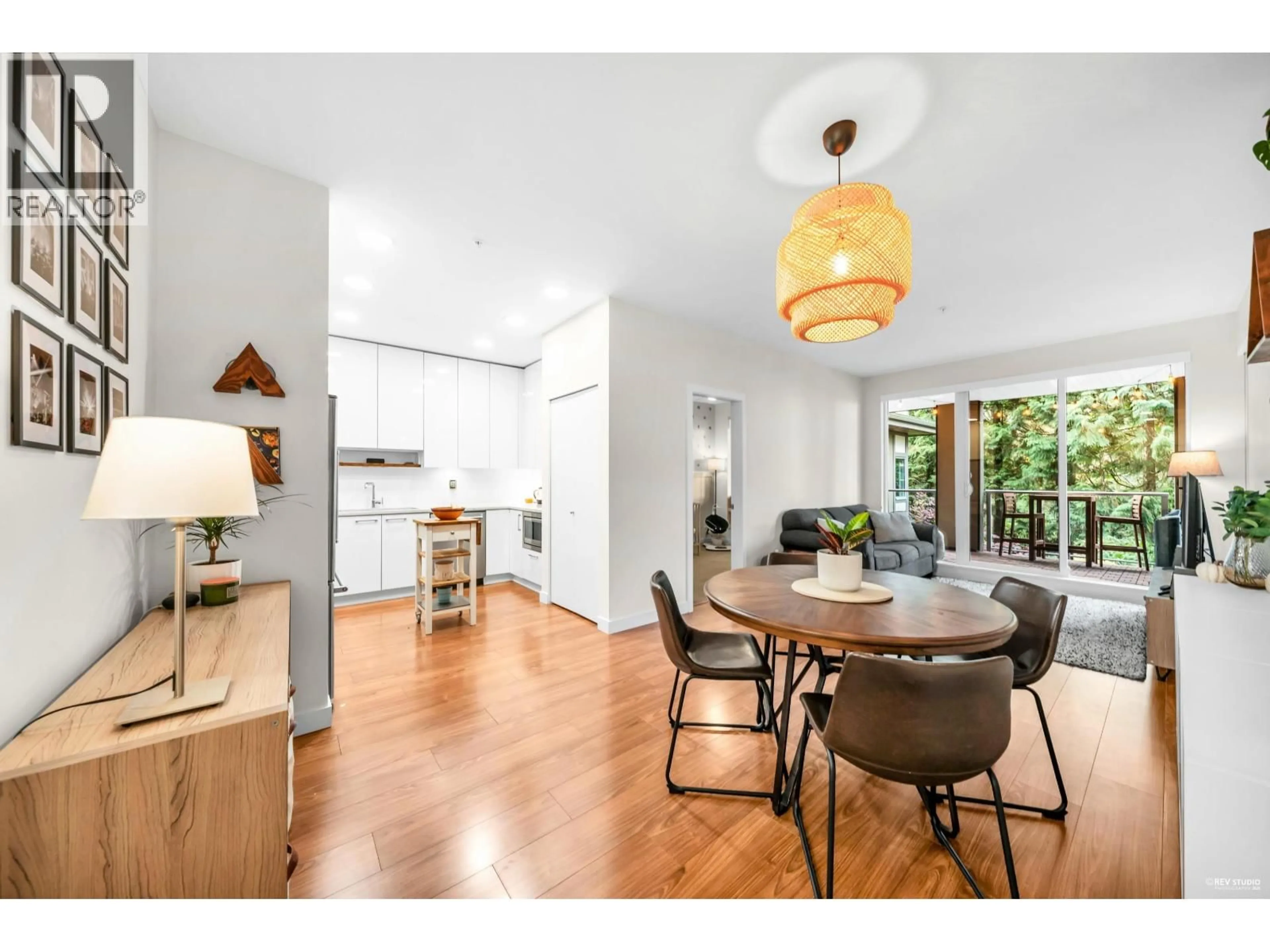 Unknown for 201 - 5460 BROADWAY, Burnaby British Columbia V5B0B4