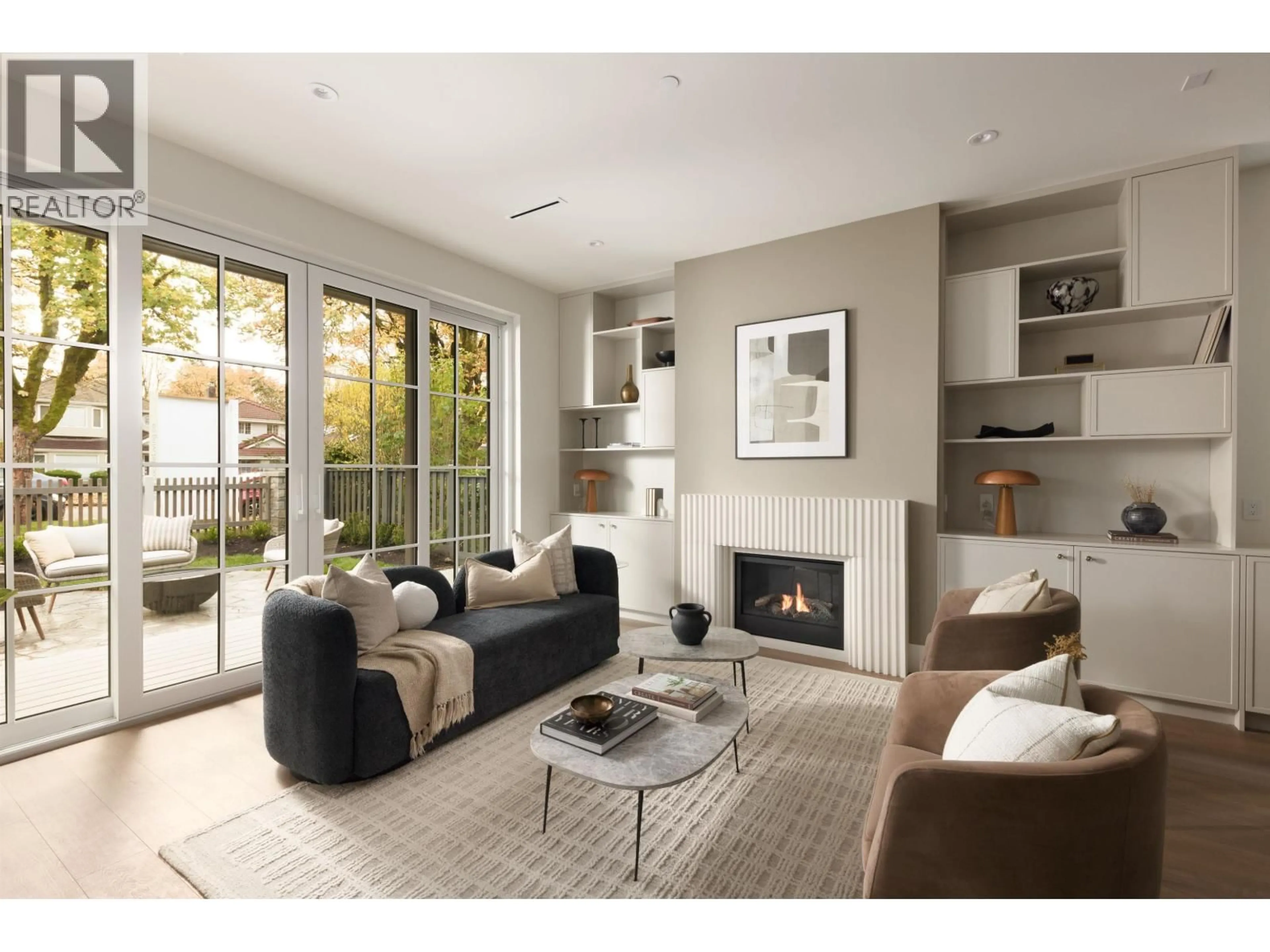 Living room with furniture, unknown for 1 - 15 20TH AVENUE, Vancouver British Columbia V5Y2C2