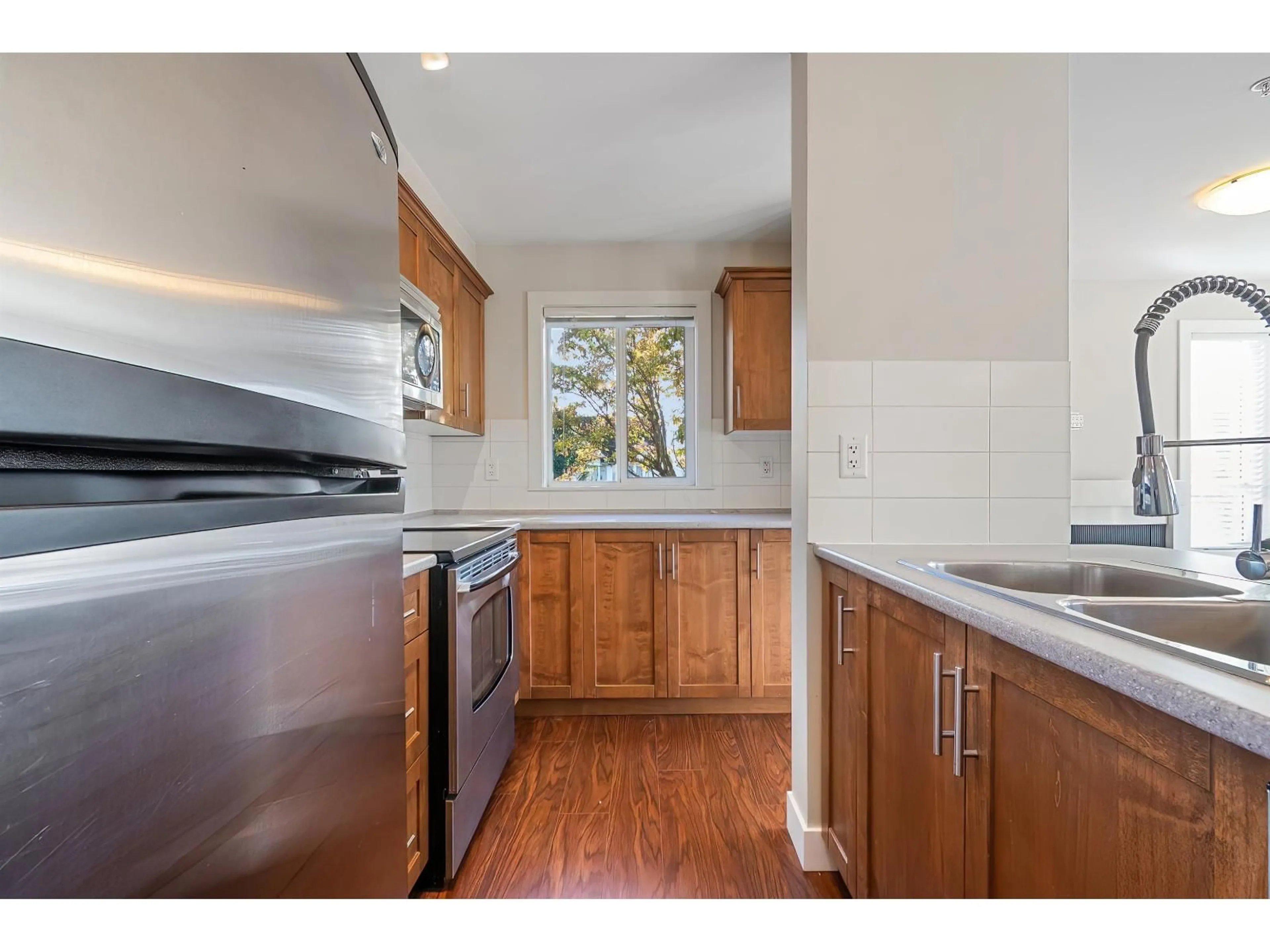 Standard kitchen, unknown for 106 - 9422 VICTOR STREET, Chilliwack British Columbia V2P0B8