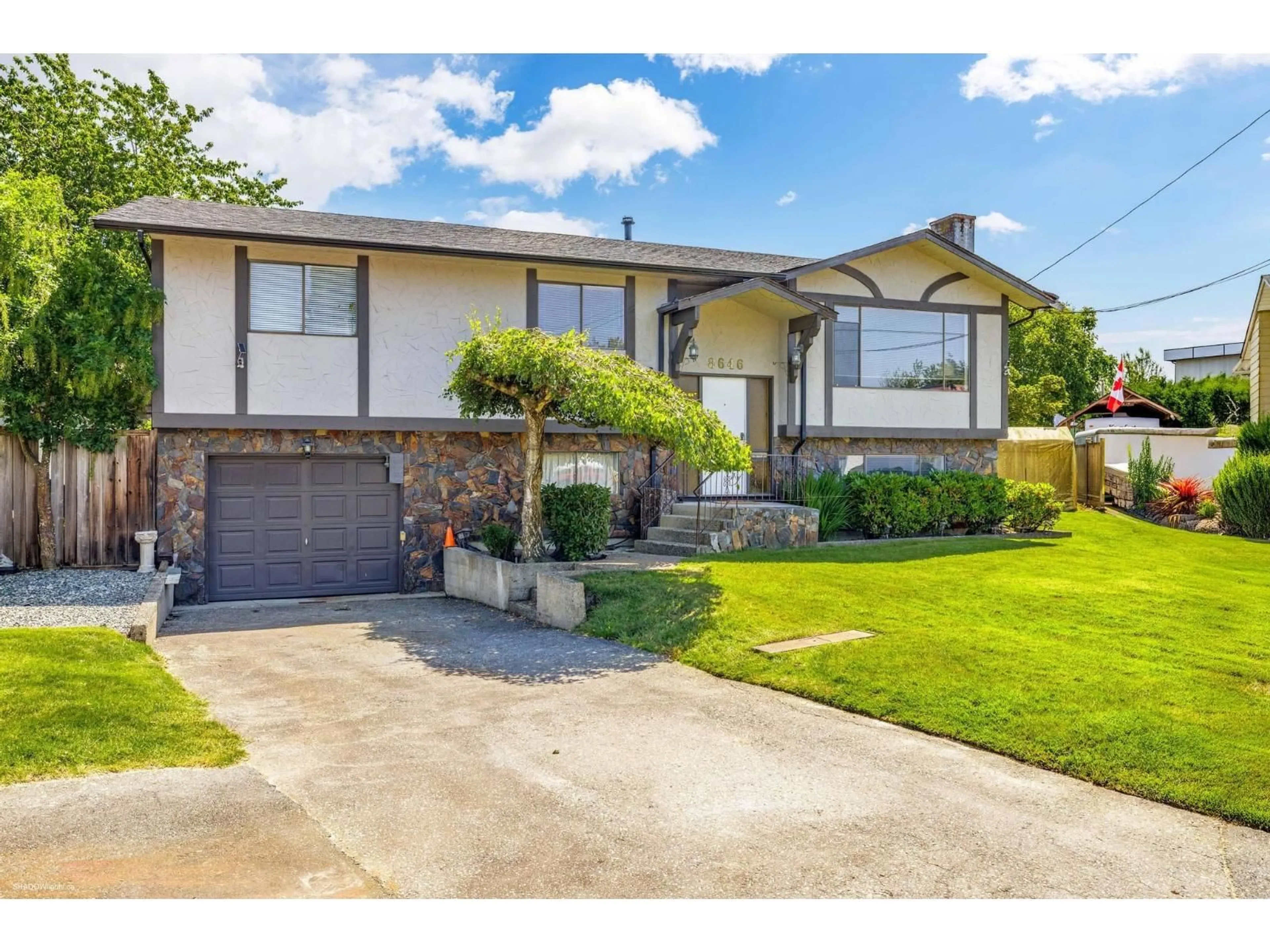 Home with vinyl exterior material, street for 8646 115A, Delta British Columbia V4C5R9