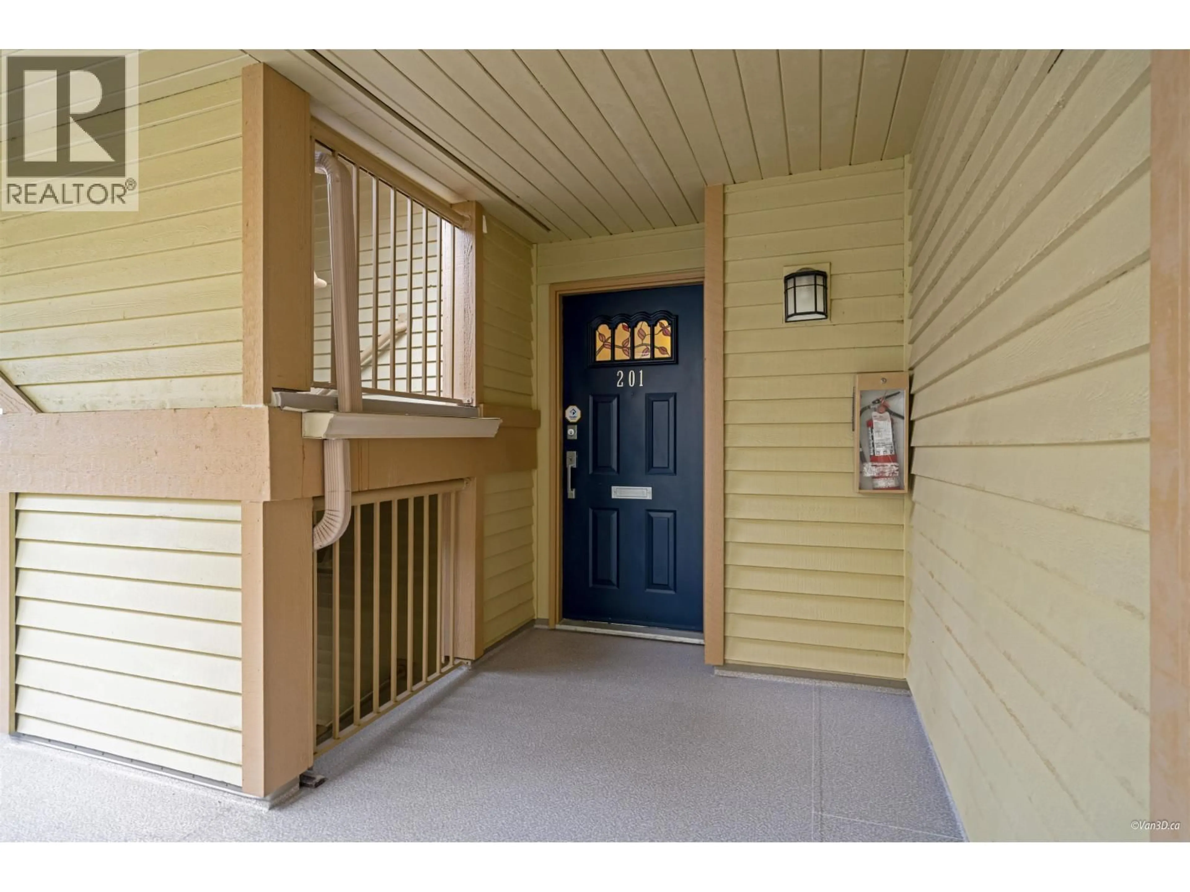 Indoor entryway for 201 - 1100 7TH AVENUE, Vancouver British Columbia V6H1B4