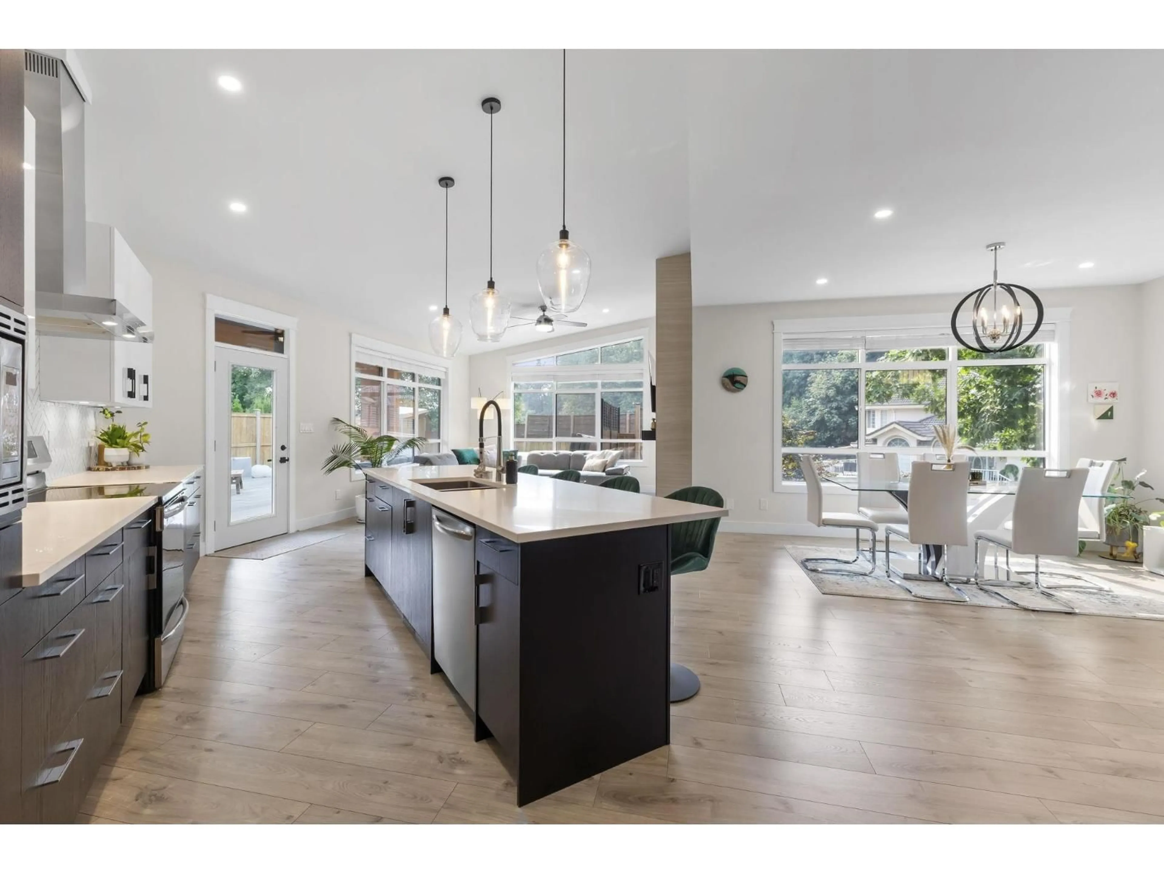 Open concept kitchen, unknown for 47208 SWALLOW PLACE, Chilliwack British Columbia V2P7W9