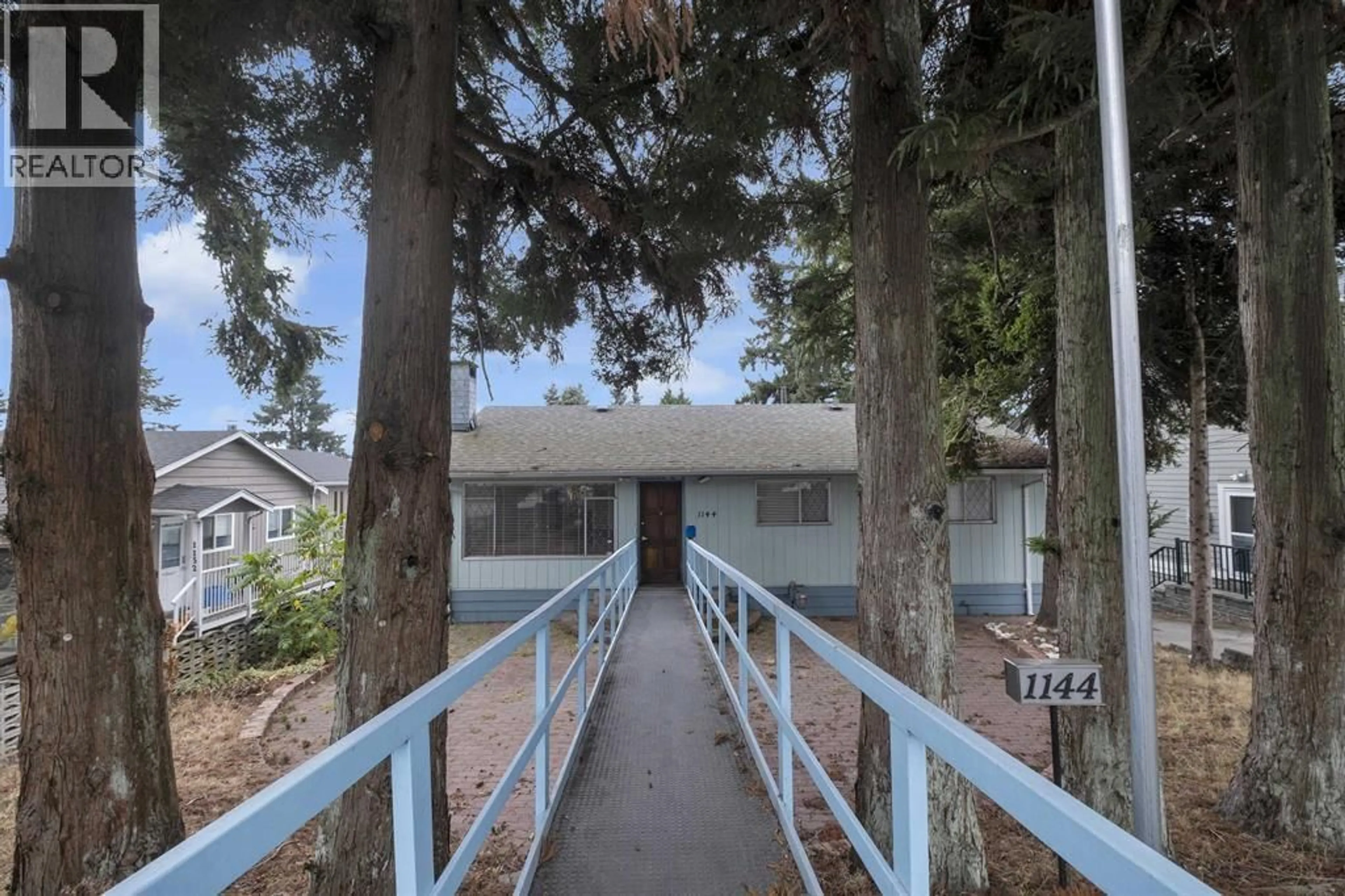 Patio, unknown for 1144 ROCHESTER AVENUE, Coquitlam British Columbia V3K2X4