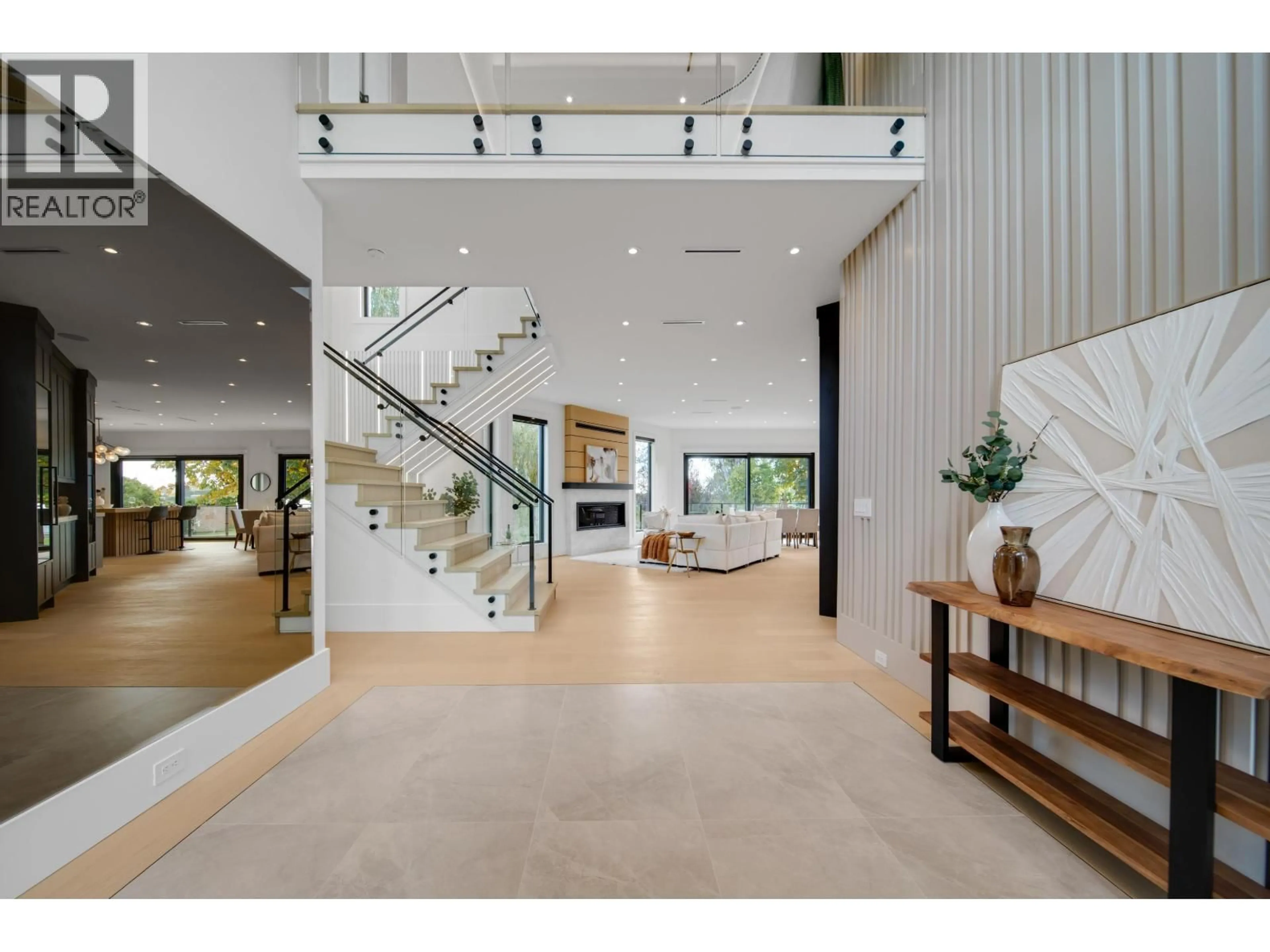 Indoor foyer for 9500 FINN ROAD, Richmond British Columbia V7A2L4