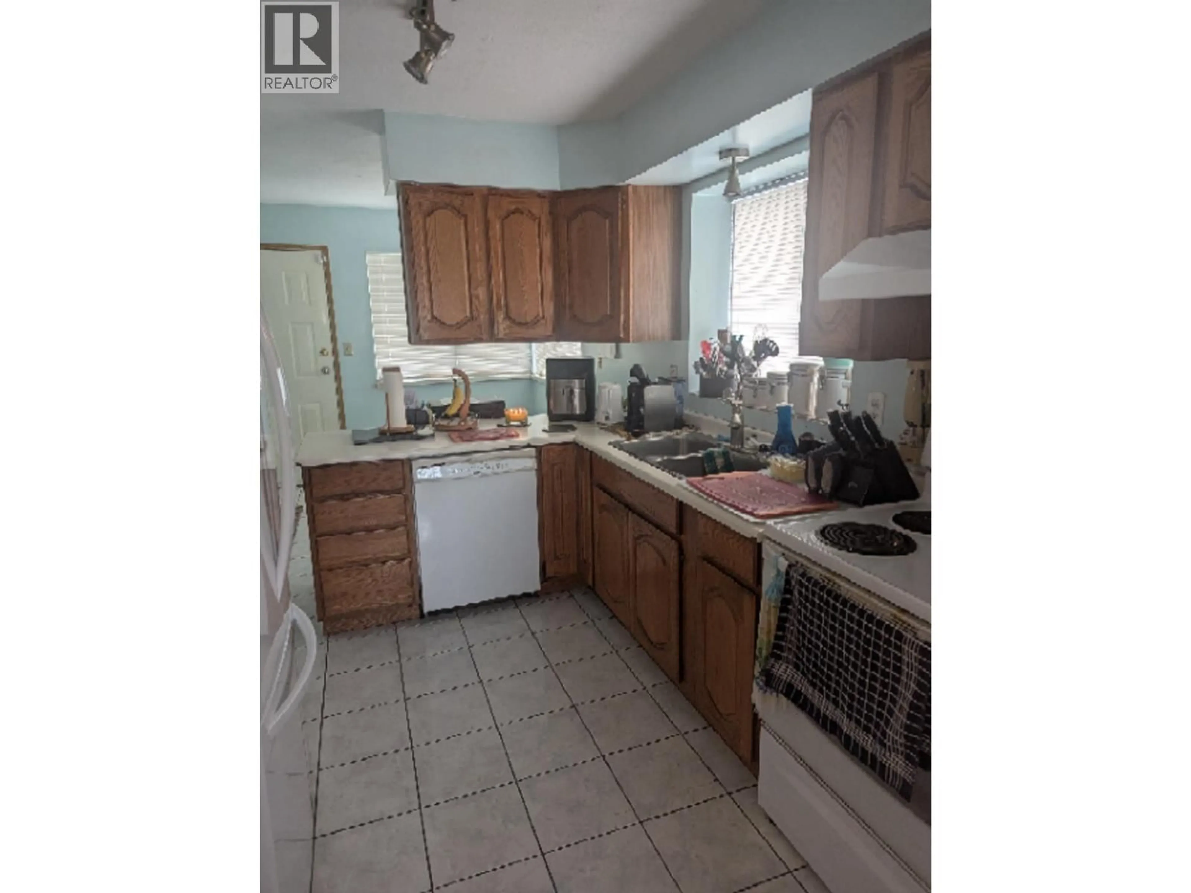 Standard kitchen, unknown for 22964 REID AVENUE, Maple Ridge British Columbia V2X0C1