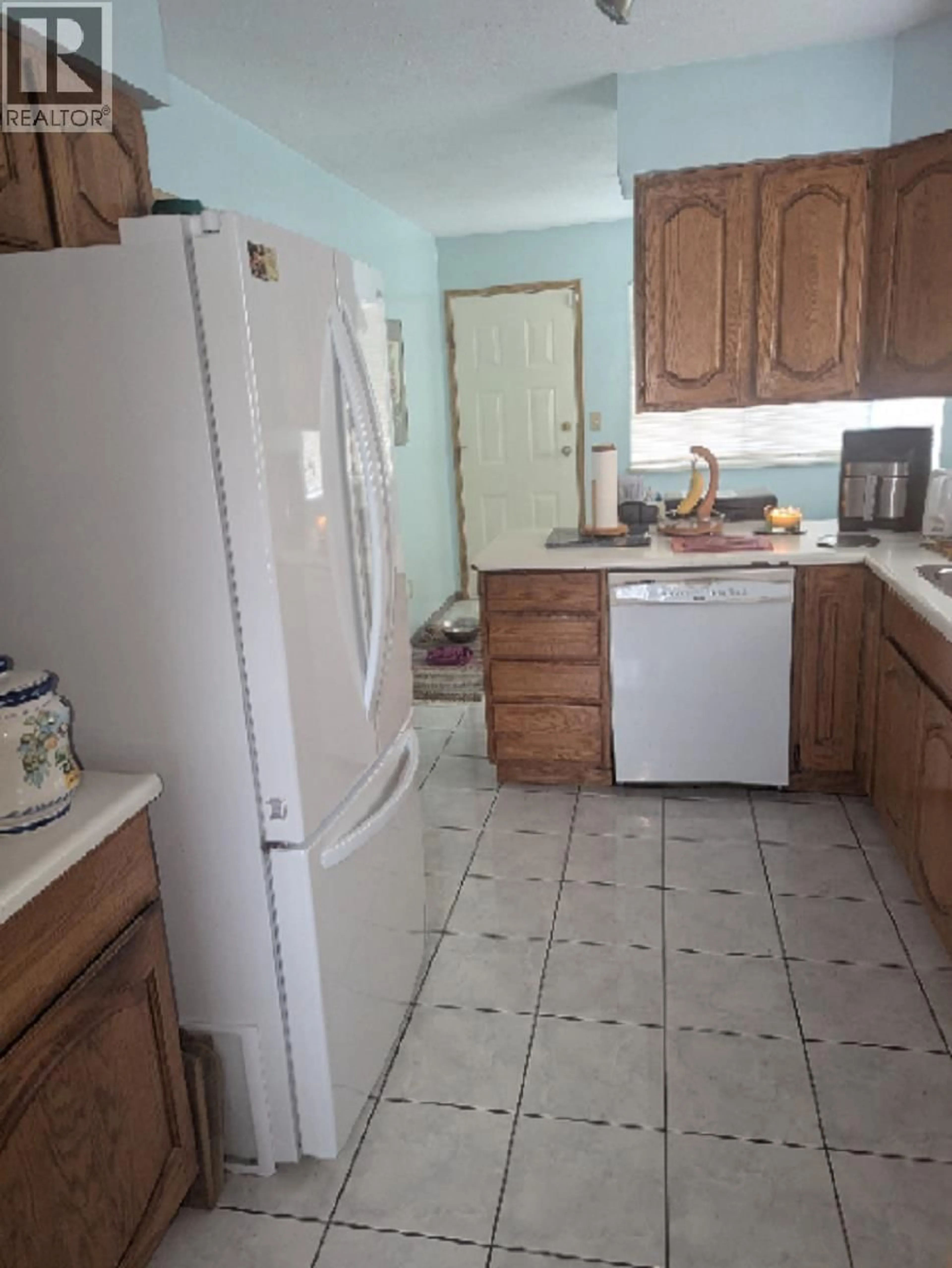 Standard kitchen, unknown for 22964 REID AVENUE, Maple Ridge British Columbia V2X0C1