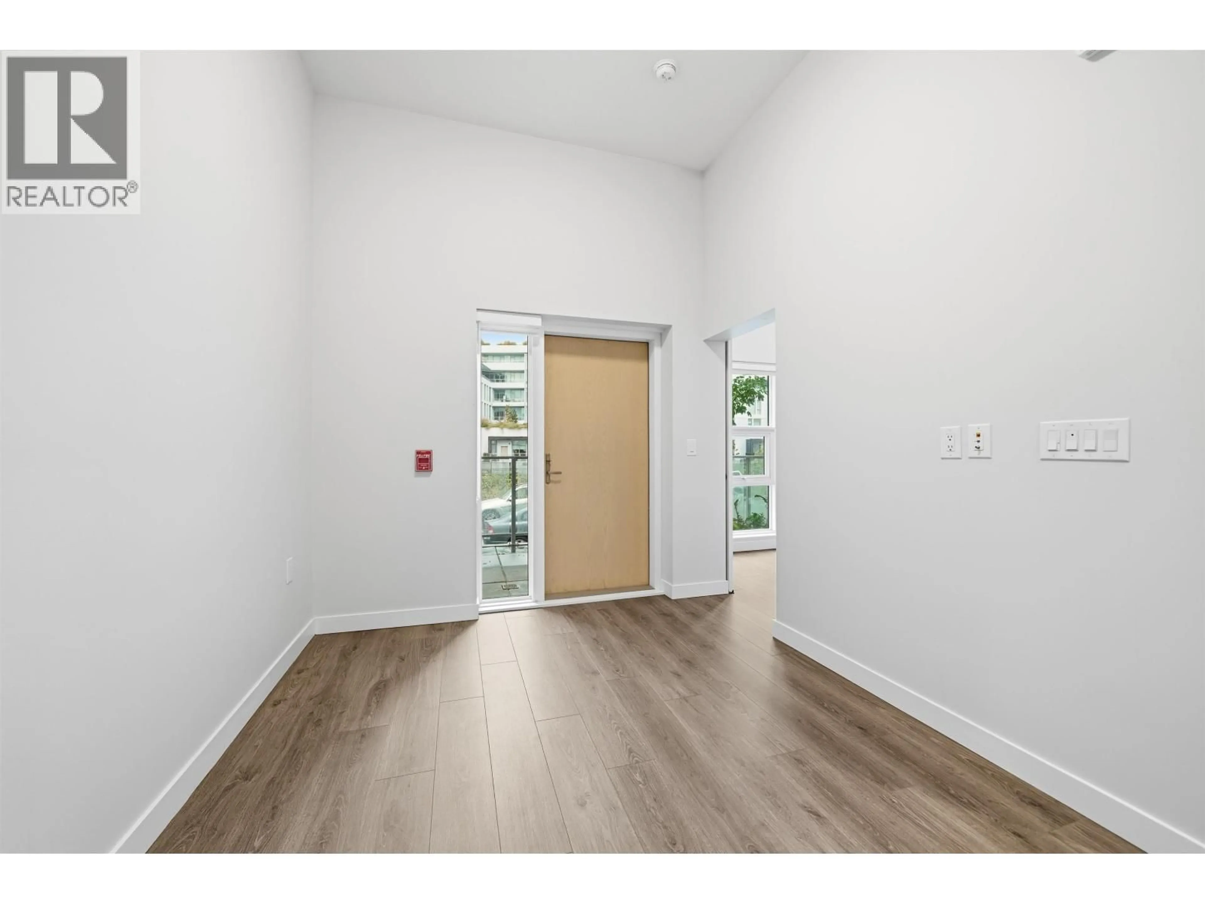 Indoor foyer for 115 - 3430 KENT AVENUE SOUTH AVENUE, Vancouver British Columbia V5S0G7
