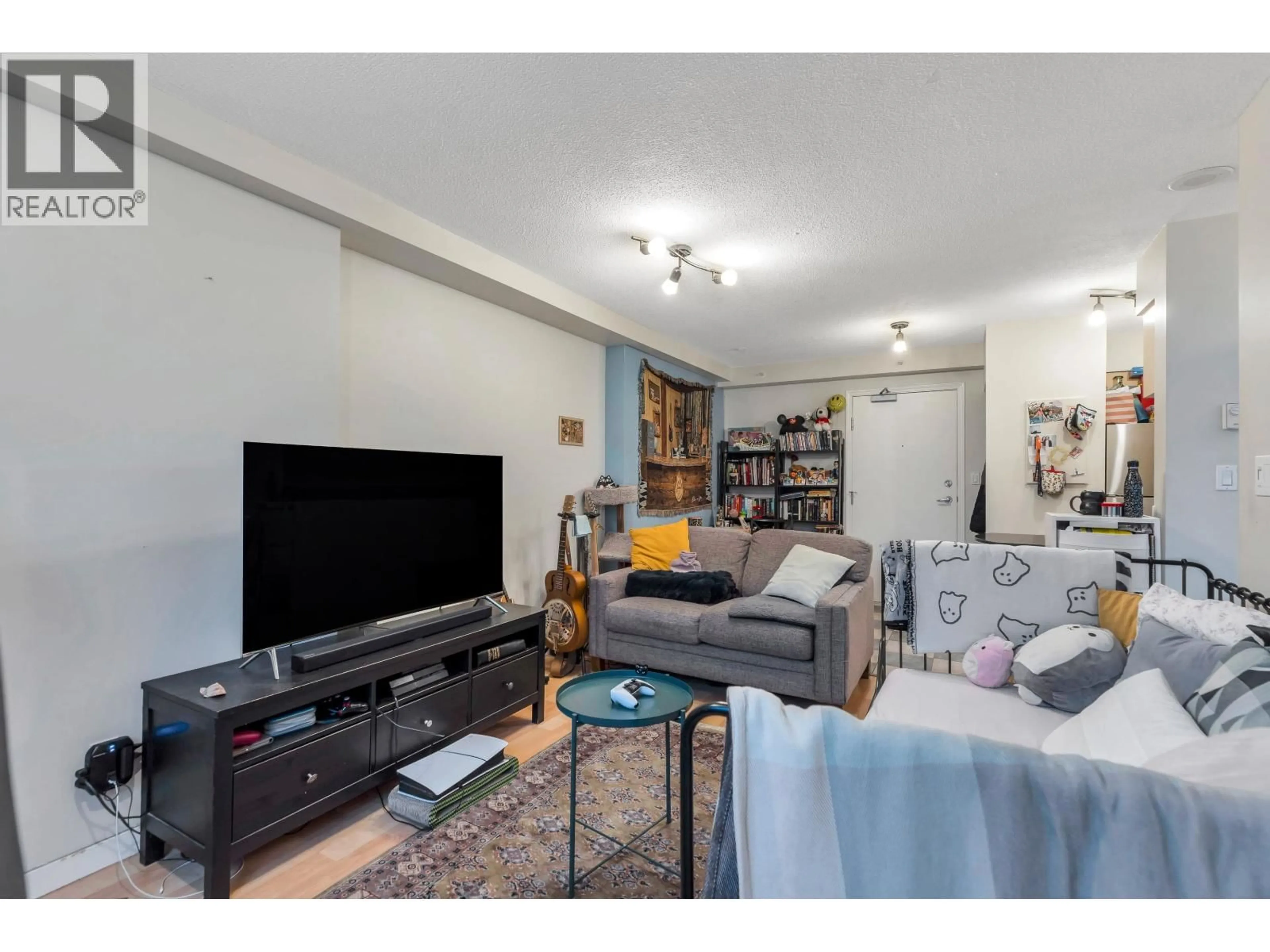 Living room with furniture, unknown for 1501 - 63 KEEFER PLACE, Vancouver British Columbia V6B6N6