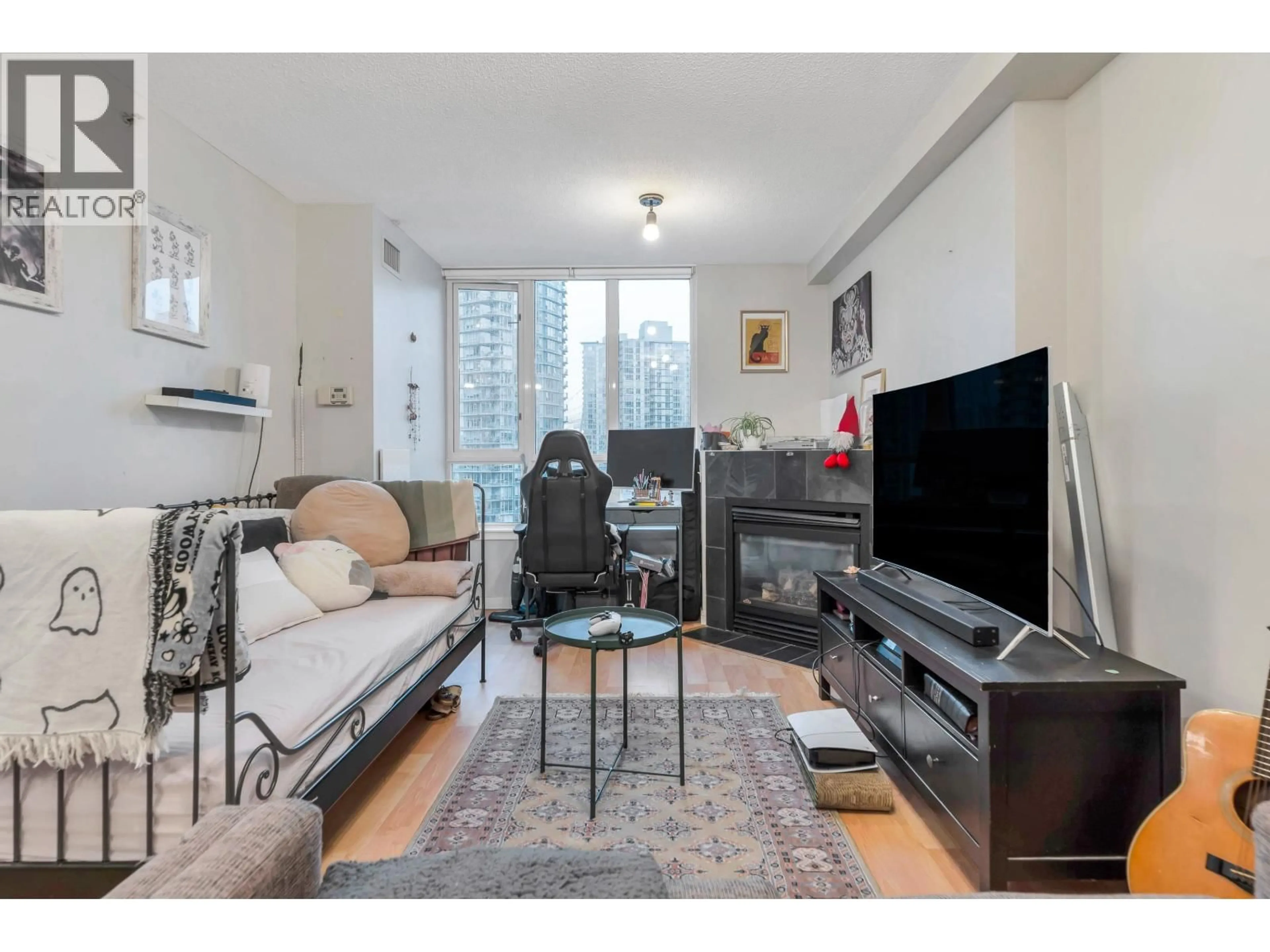 Living room with furniture, unknown for 1501 - 63 KEEFER PLACE, Vancouver British Columbia V6B6N6