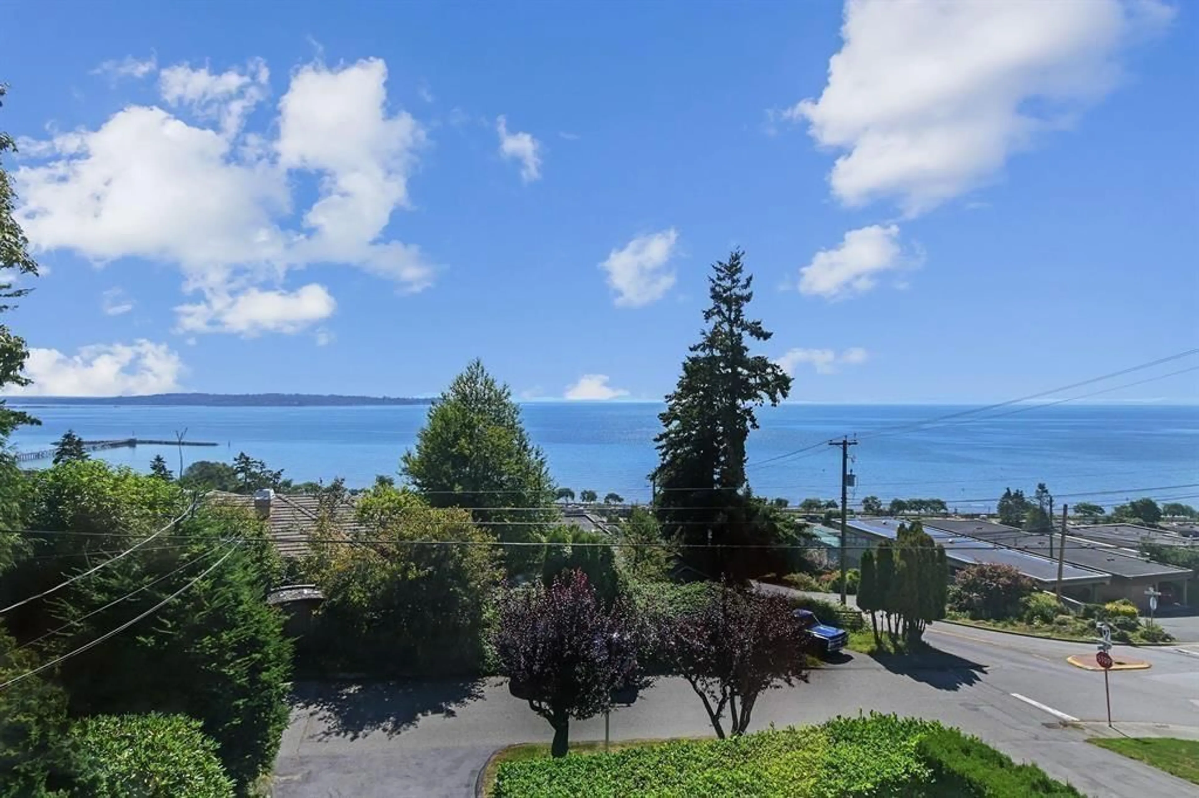 A pic from outside/outdoor area/front of a property/back of a property/a pic from drone, water/lake/river/ocean view for 14815 HARDIE, White Rock British Columbia V4B2H6