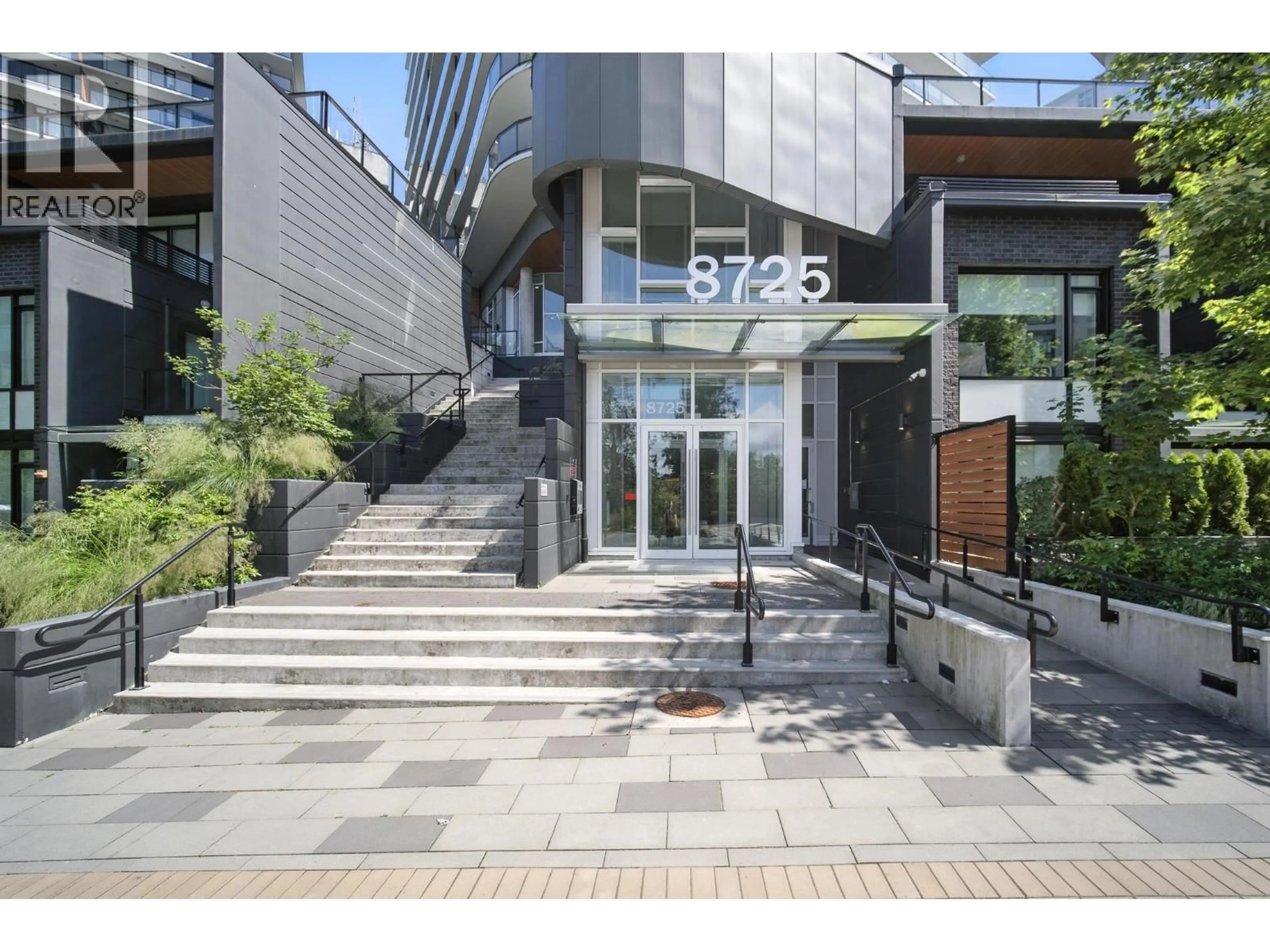 Indoor foyer for 1106 - 8725 UNIVERSITY CRESCENT, Vancouver British Columbia V5A0G2