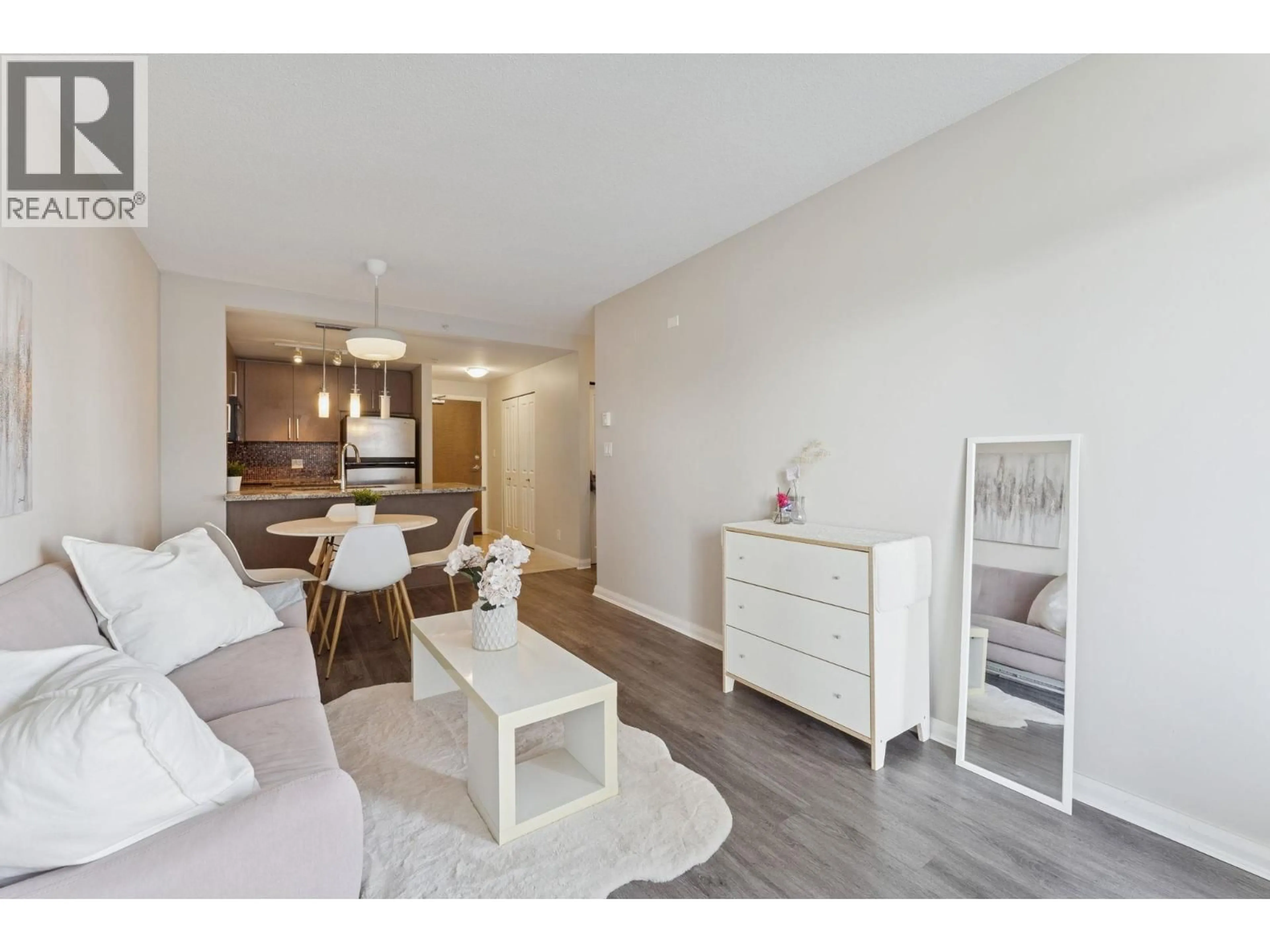 Living room with furniture, wood/laminate floor for 1710 - 888 CARNARVON STREET, New Westminster British Columbia V3M0C6