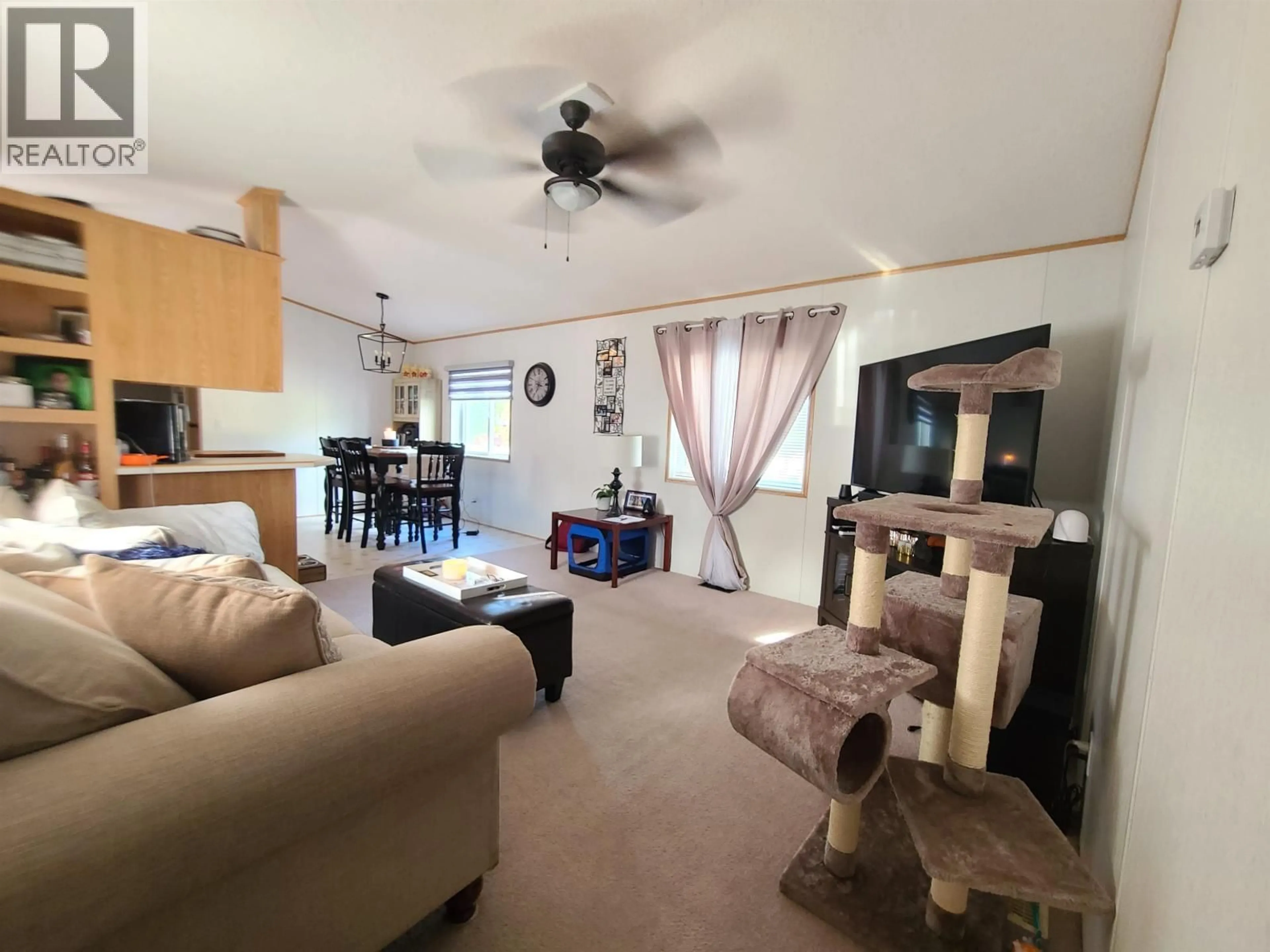 Living room with furniture, unknown for 1070 4TH AVENUE, Valemount British Columbia V0E2Z0