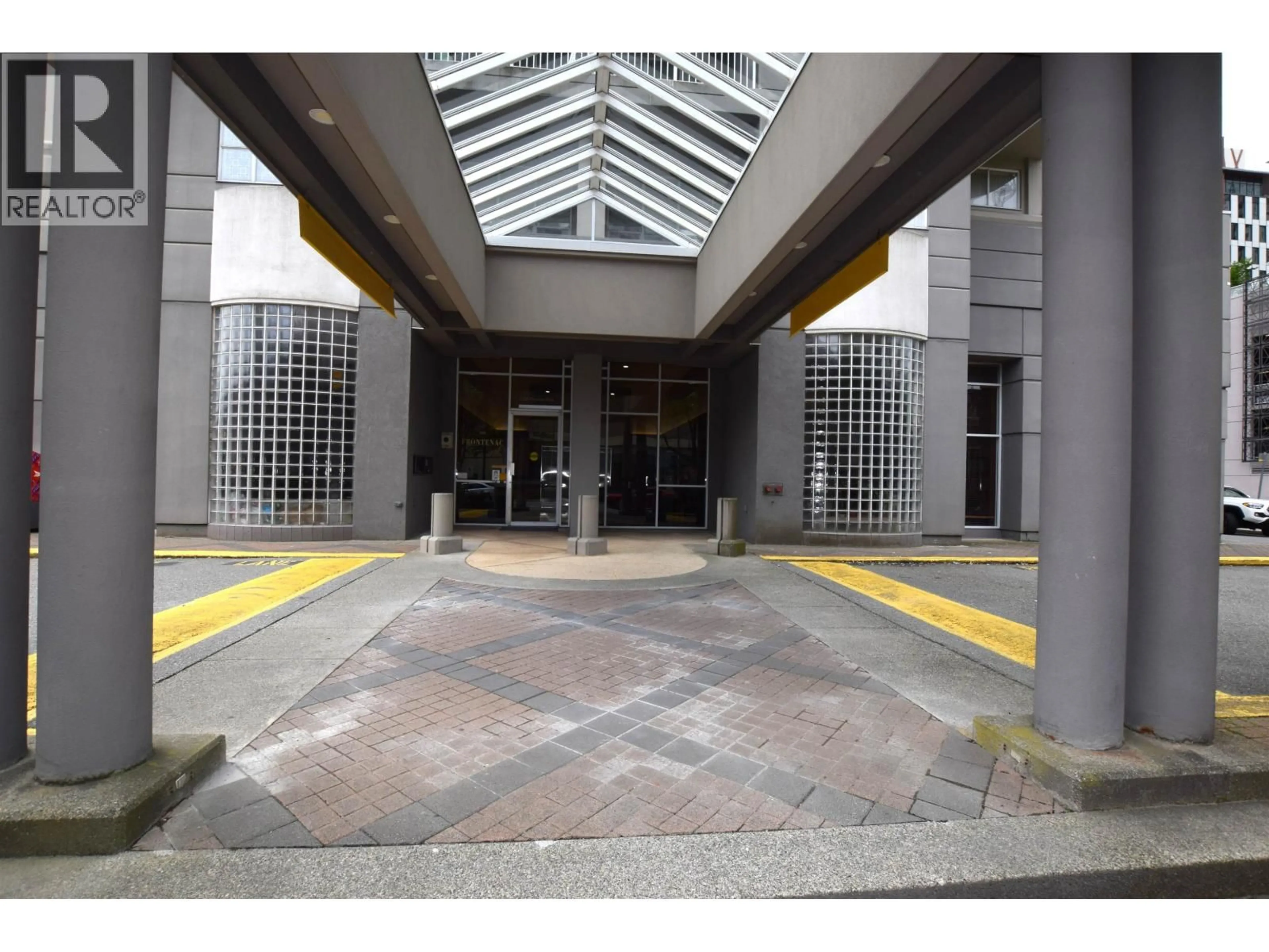 Indoor foyer for 607 - 1180 PINETREE WAY, Coquitlam British Columbia V3B7L2