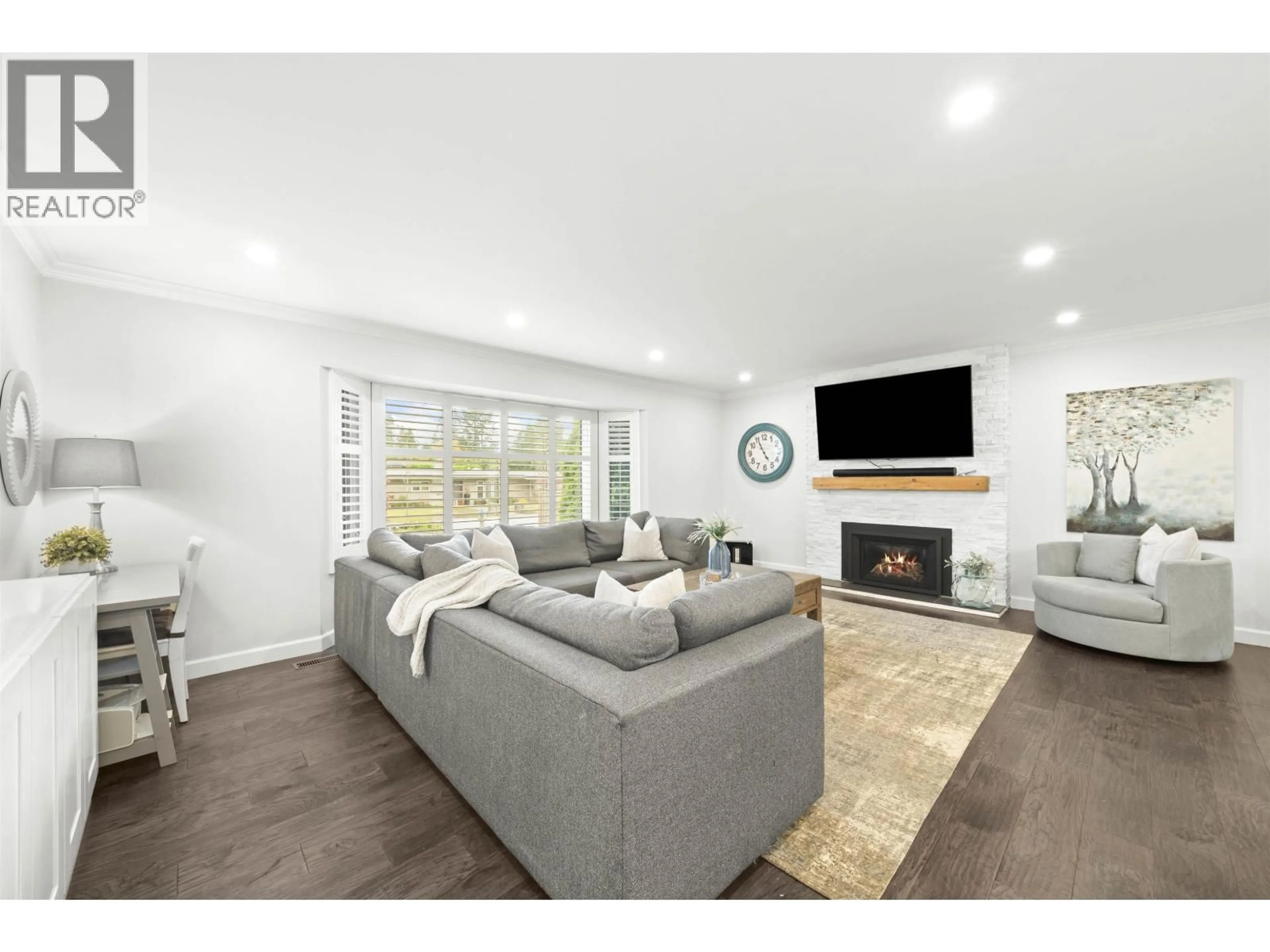 Living room with furniture, unknown for 5047 ERIN WAY, Delta British Columbia V4M1K2