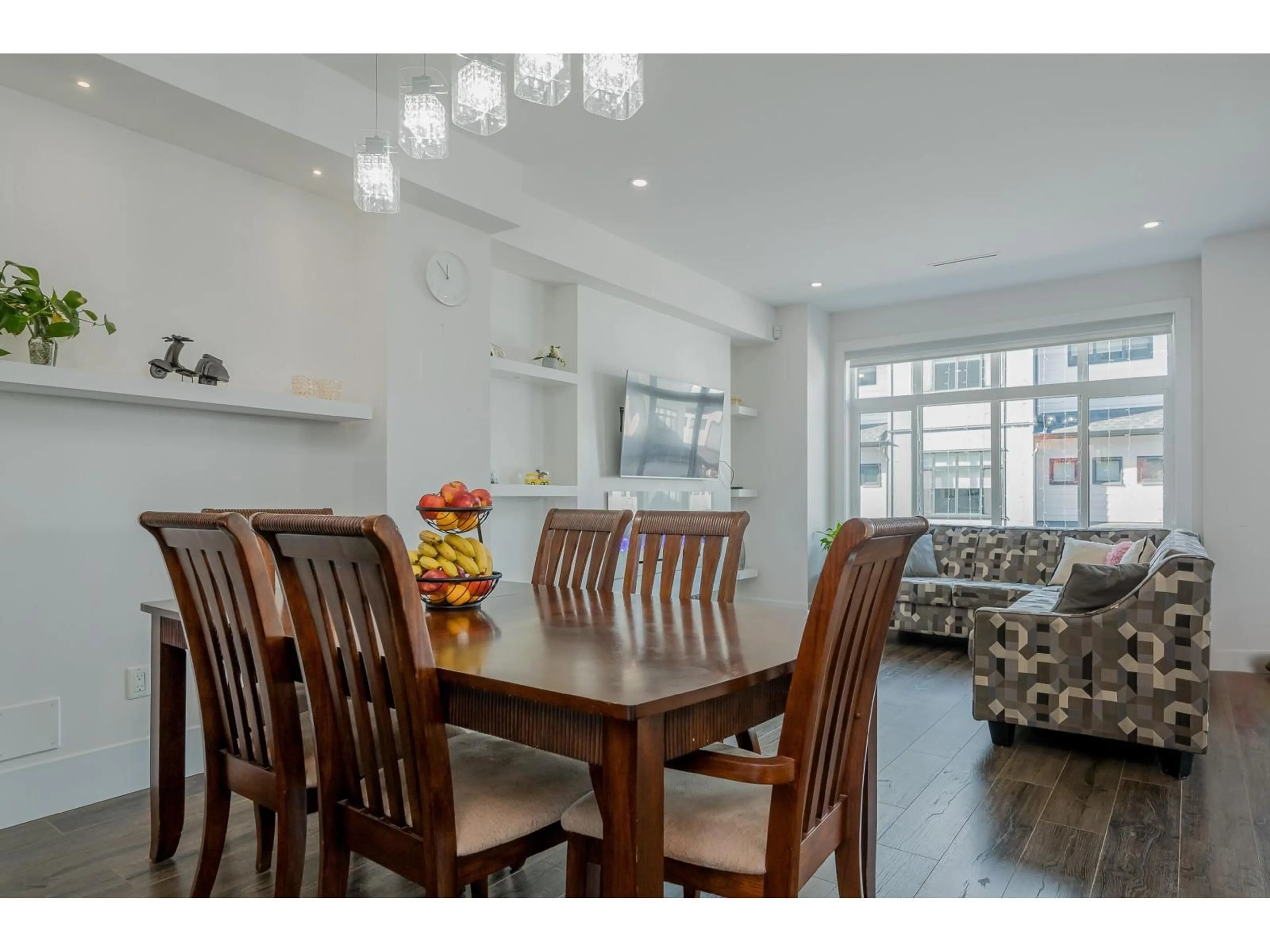 Dining room, wood/laminate floor for 16 - 15177 60, Surrey British Columbia V3S7B3